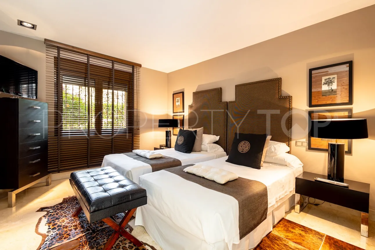 For sale villa in Los Monteros