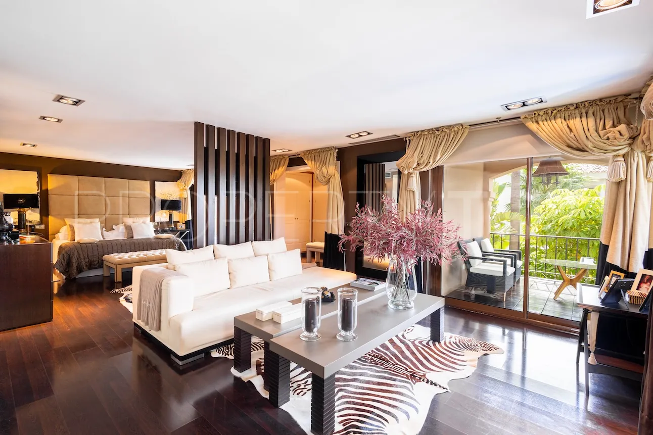 For sale villa in Los Monteros