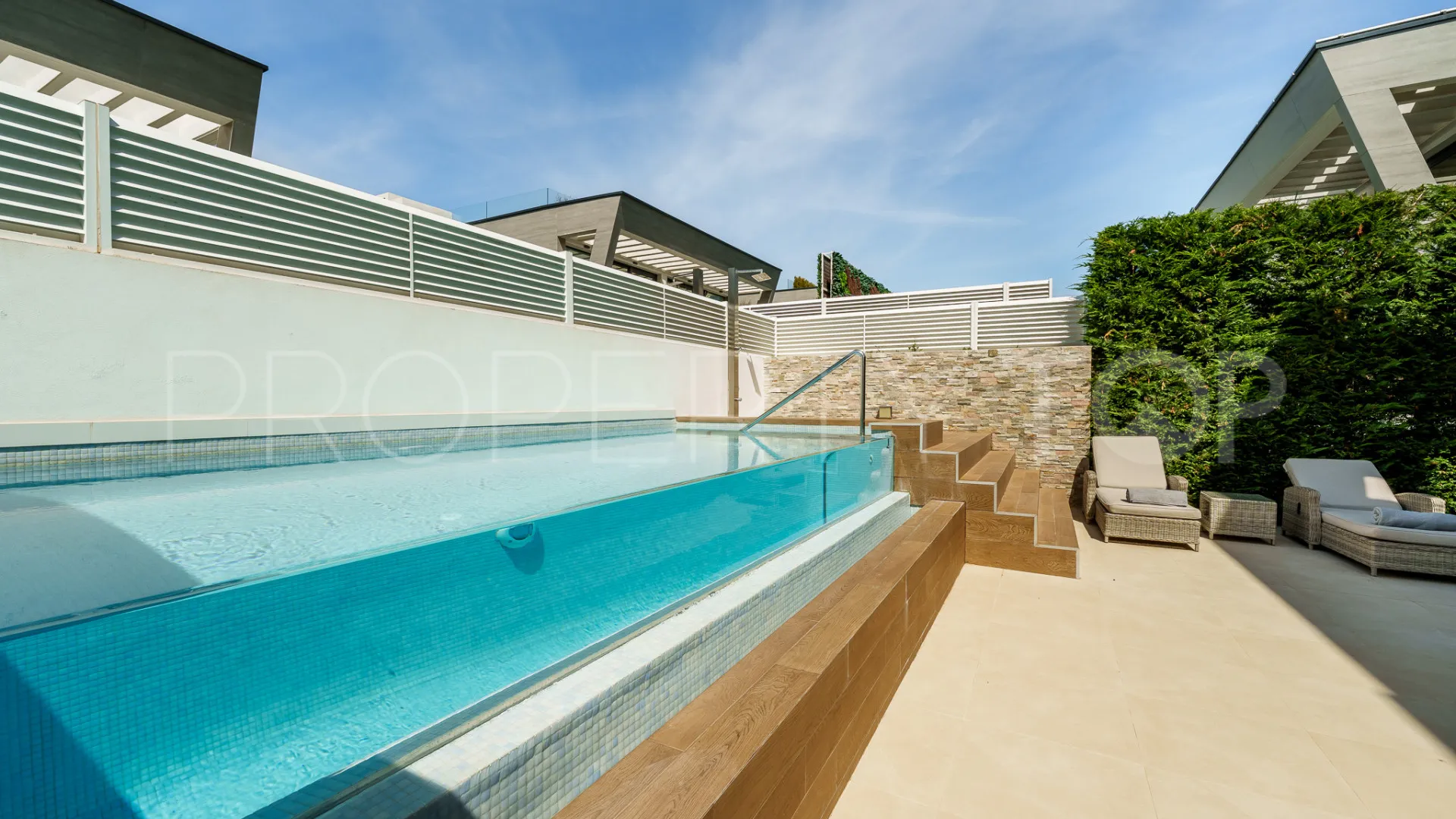 For sale semi detached house in Marbella - Puerto Banus with 5 bedrooms