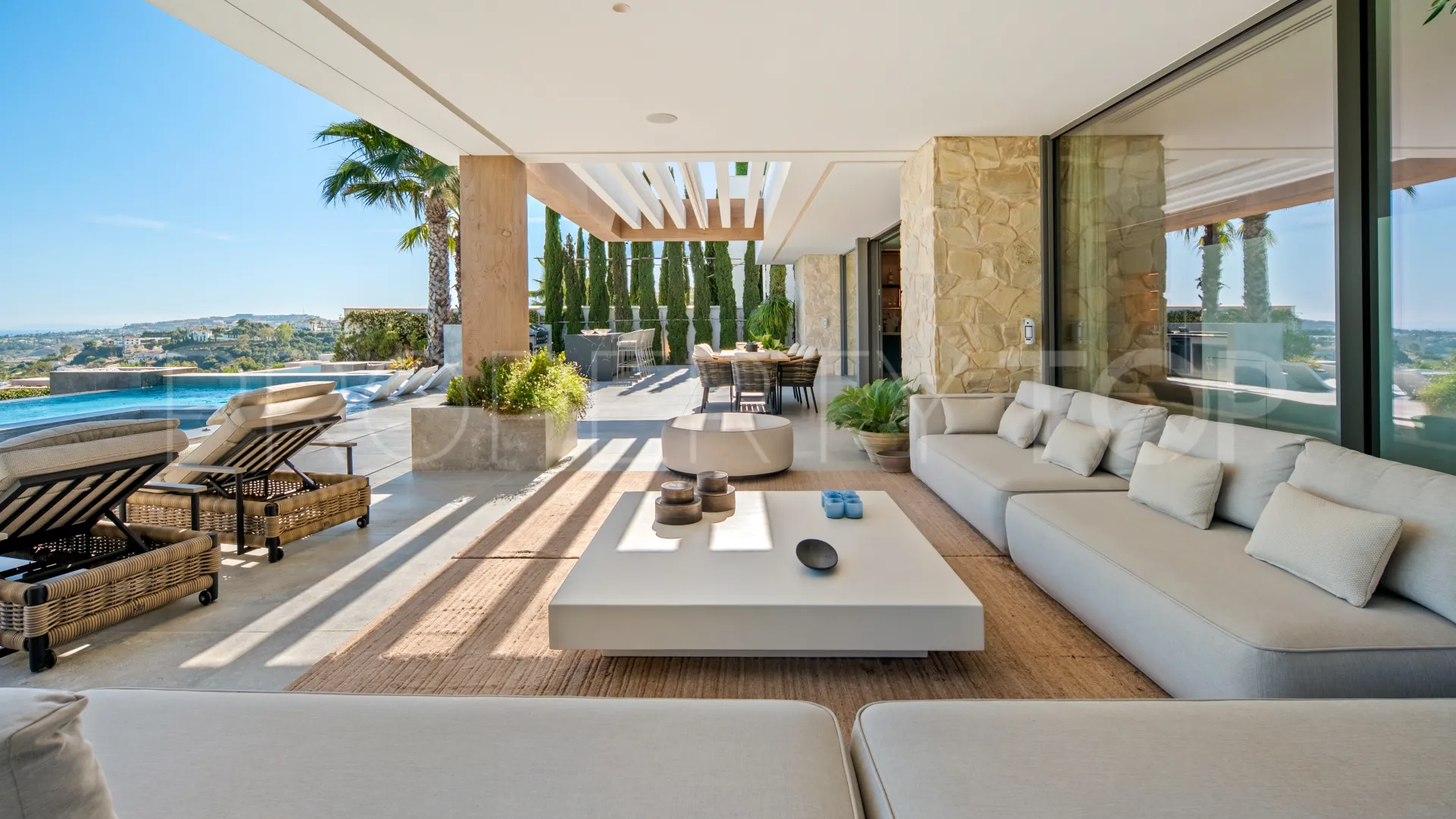 Buy El Herrojo 5 bedrooms villa