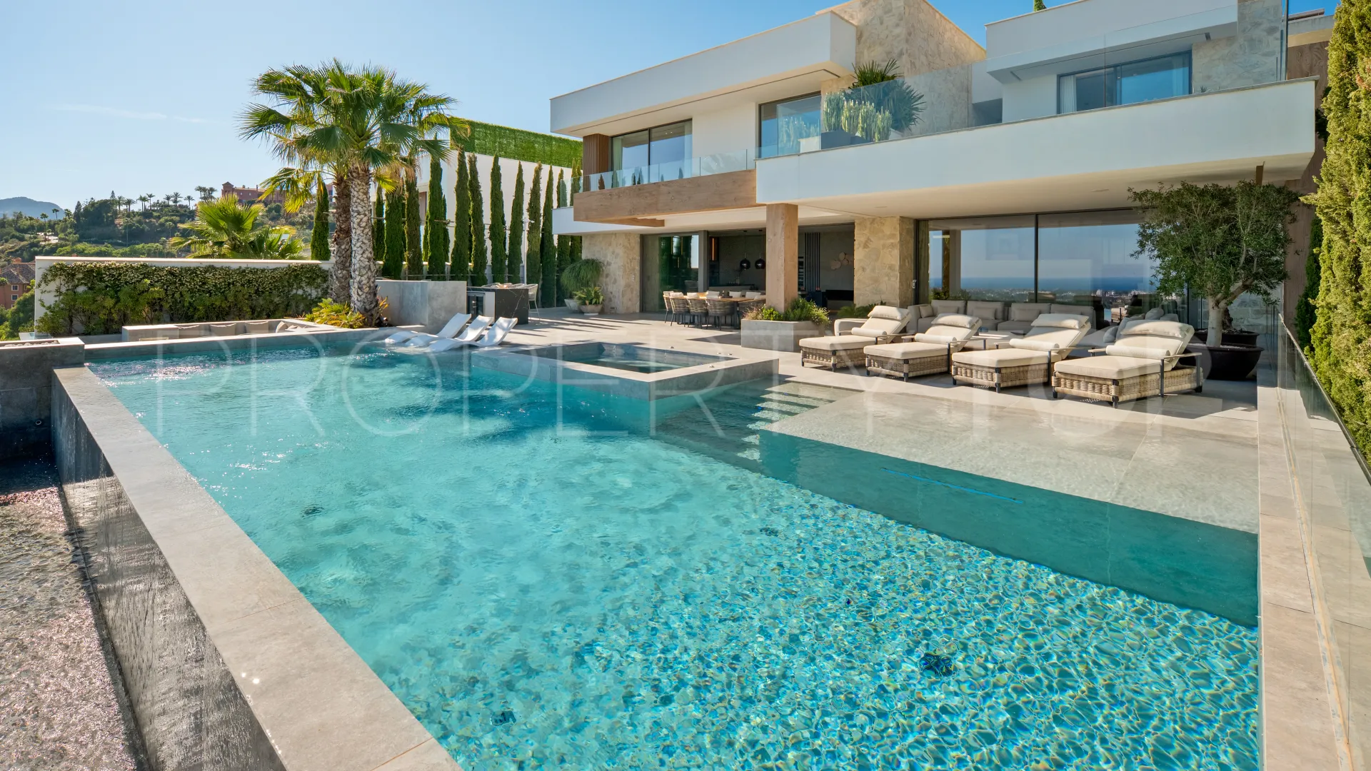 Buy El Herrojo 5 bedrooms villa