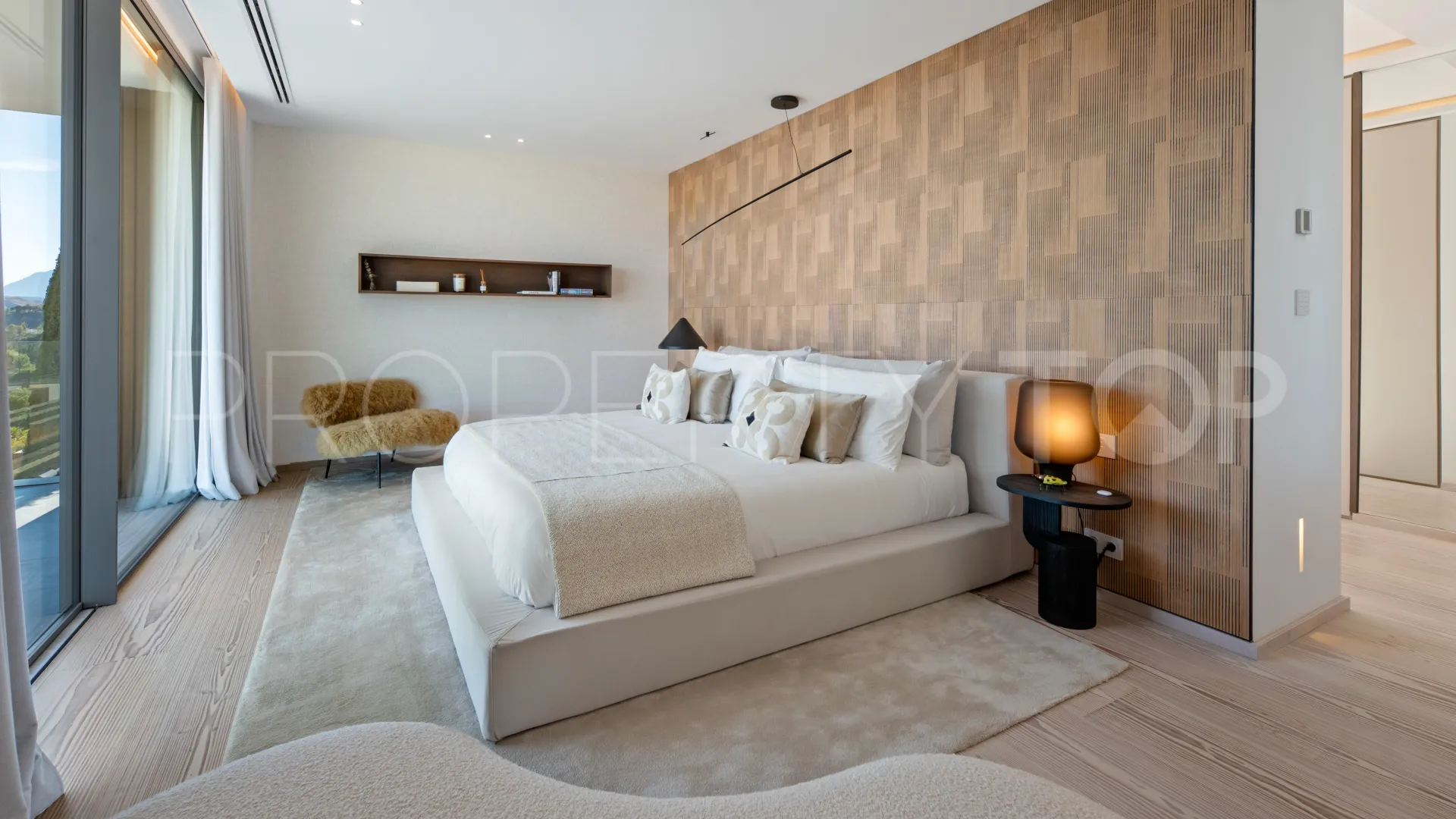 Buy El Herrojo 5 bedrooms villa