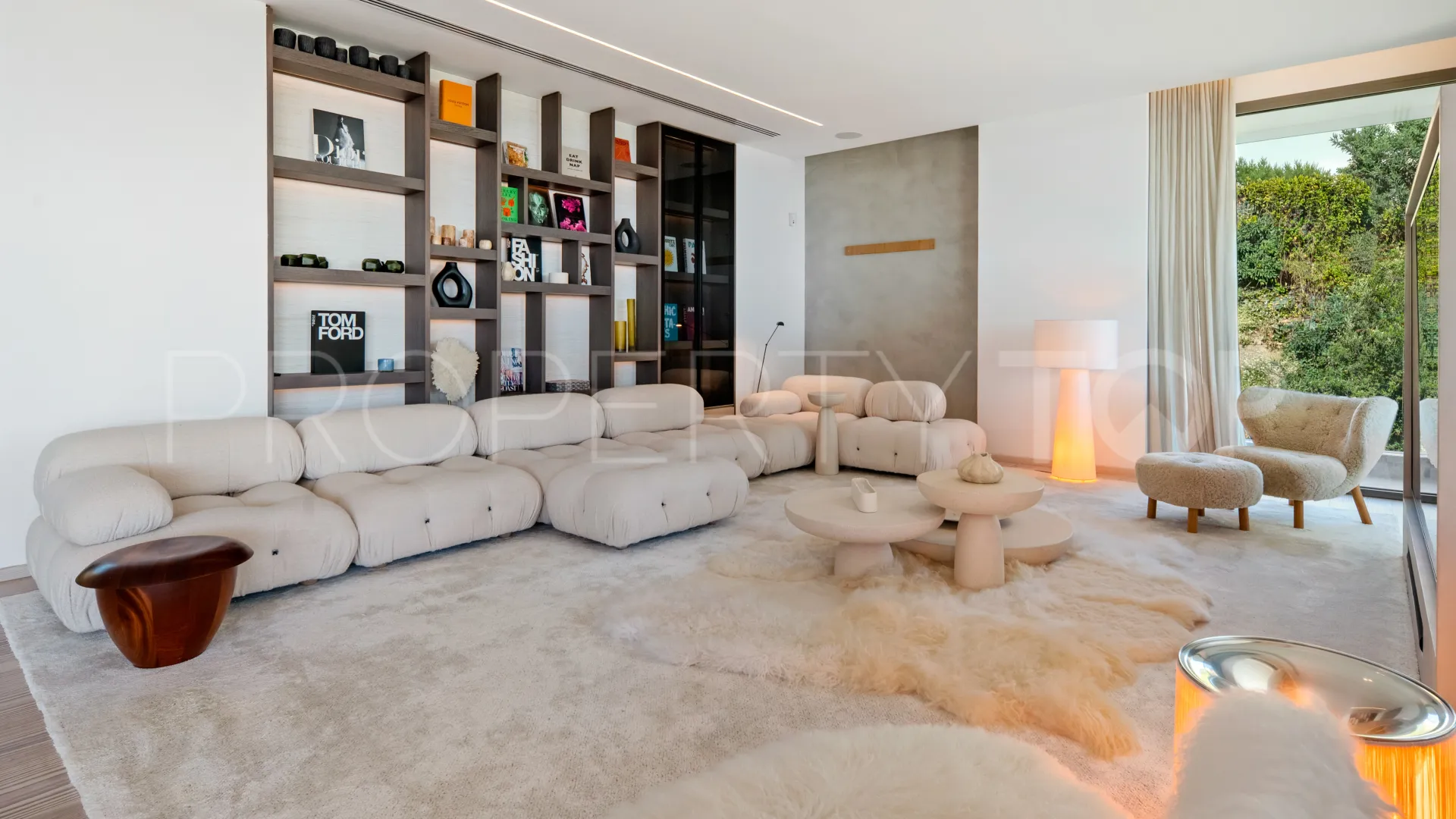 Buy El Herrojo 5 bedrooms villa