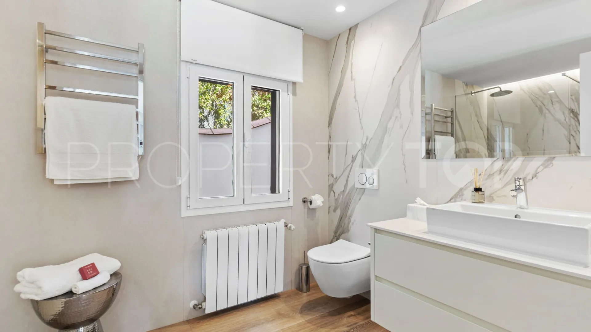 Buy Marbella Golden Mile villa with 5 bedrooms