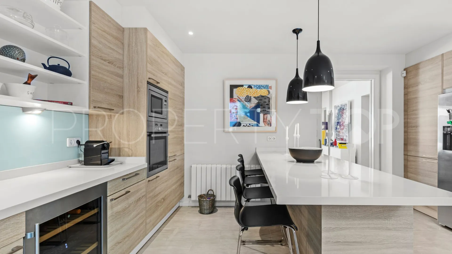 Buy Marbella Golden Mile villa with 5 bedrooms