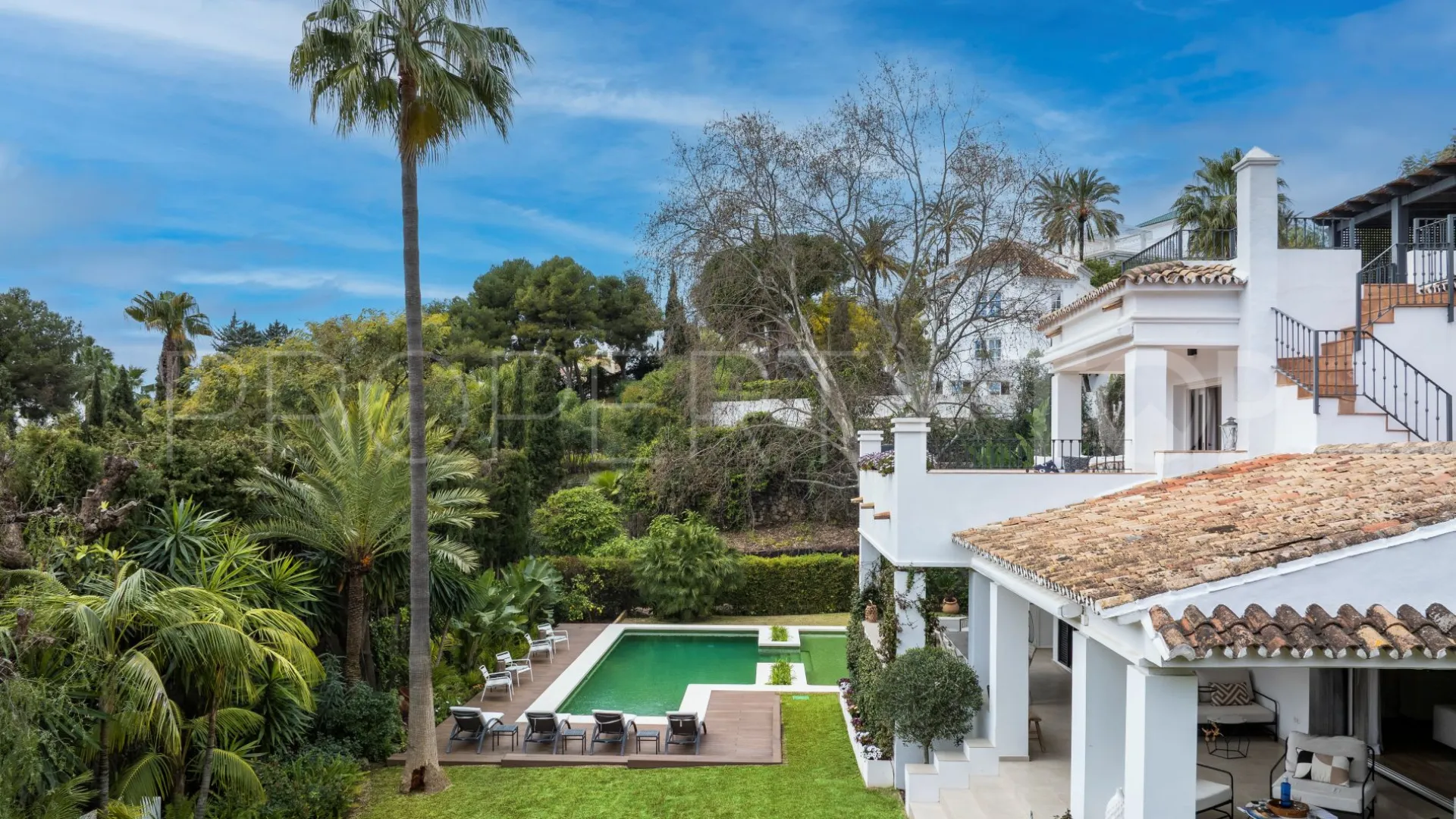 Buy Marbella Golden Mile villa with 5 bedrooms