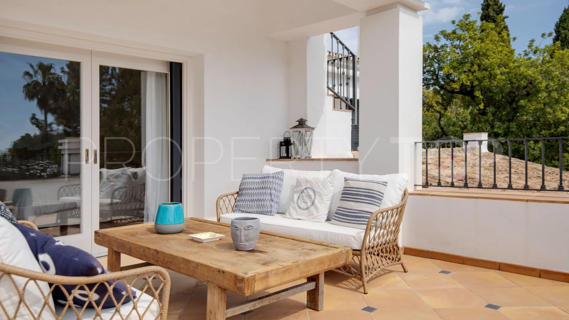 Buy Marbella Golden Mile villa with 5 bedrooms