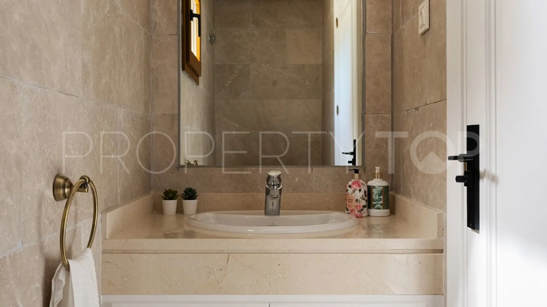 Villa en venta en Rocio de Nagüeles