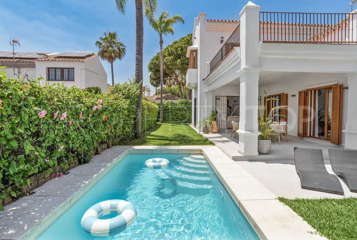 Villa en venta en Rocio de Nagüeles