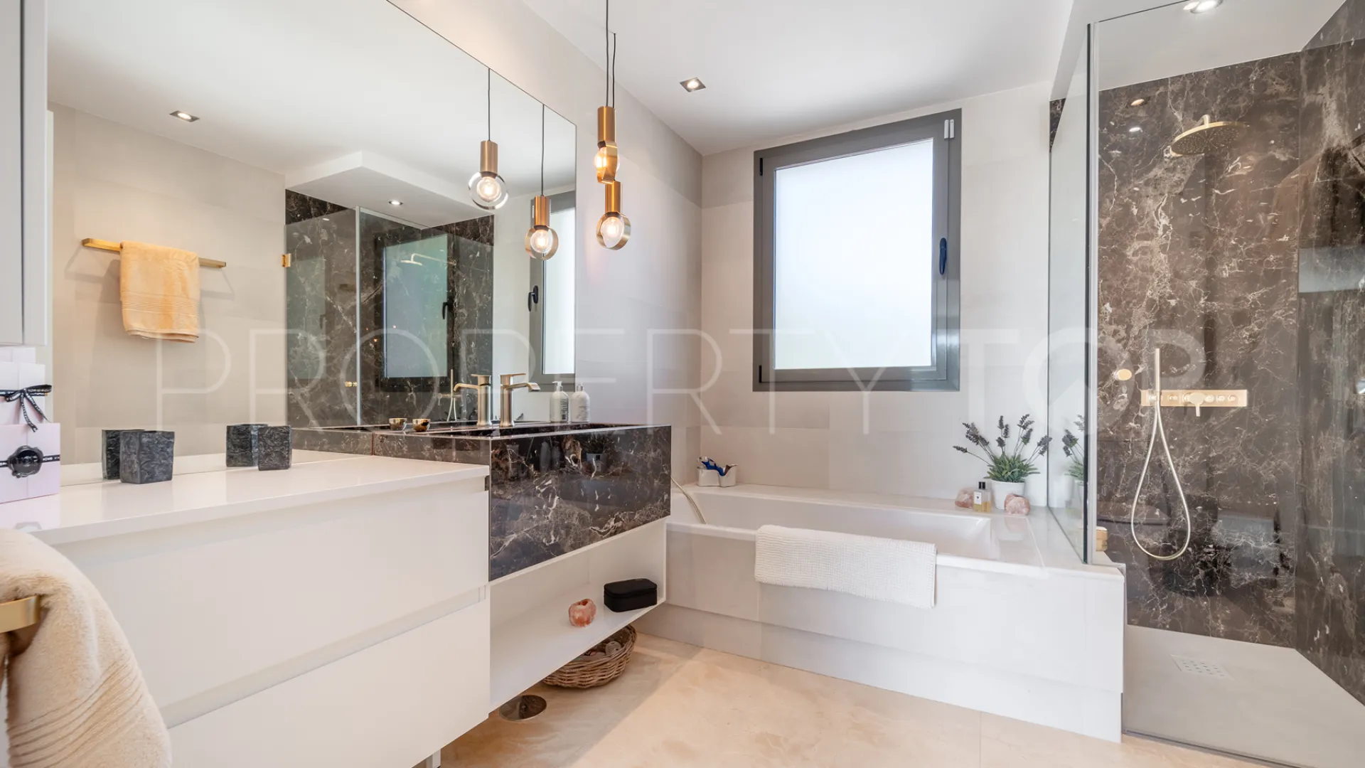 For sale villa in Sotogrande