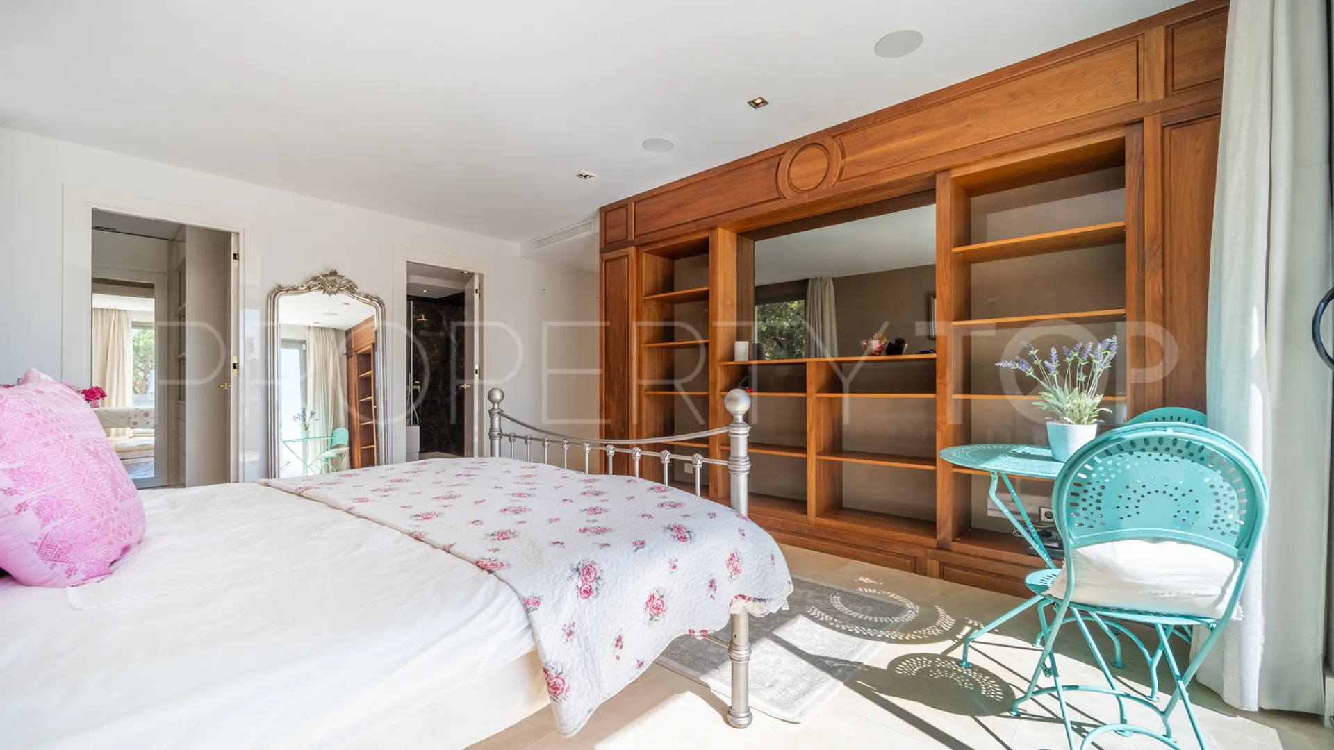 For sale villa in Sotogrande