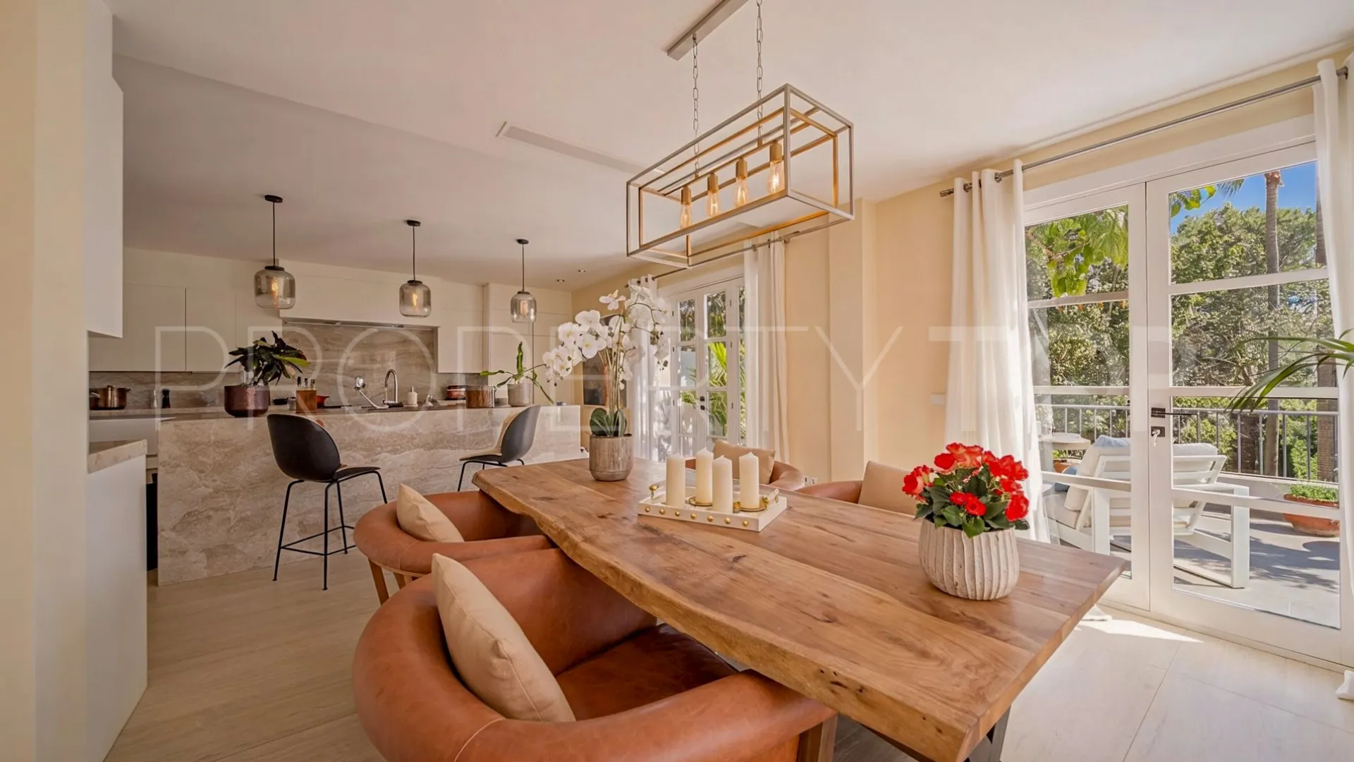 For sale 5 bedrooms villa in Benahavis