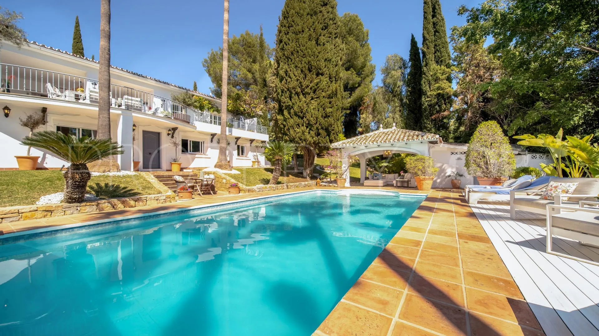 For sale 5 bedrooms villa in Benahavis