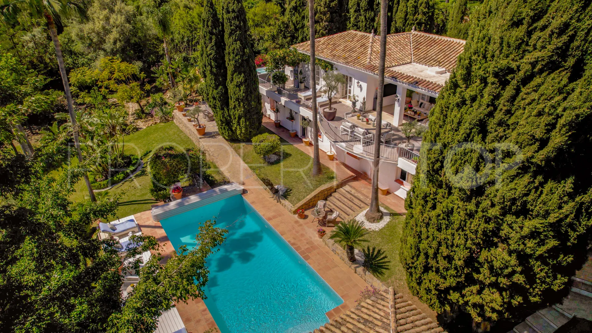 For sale 5 bedrooms villa in Benahavis