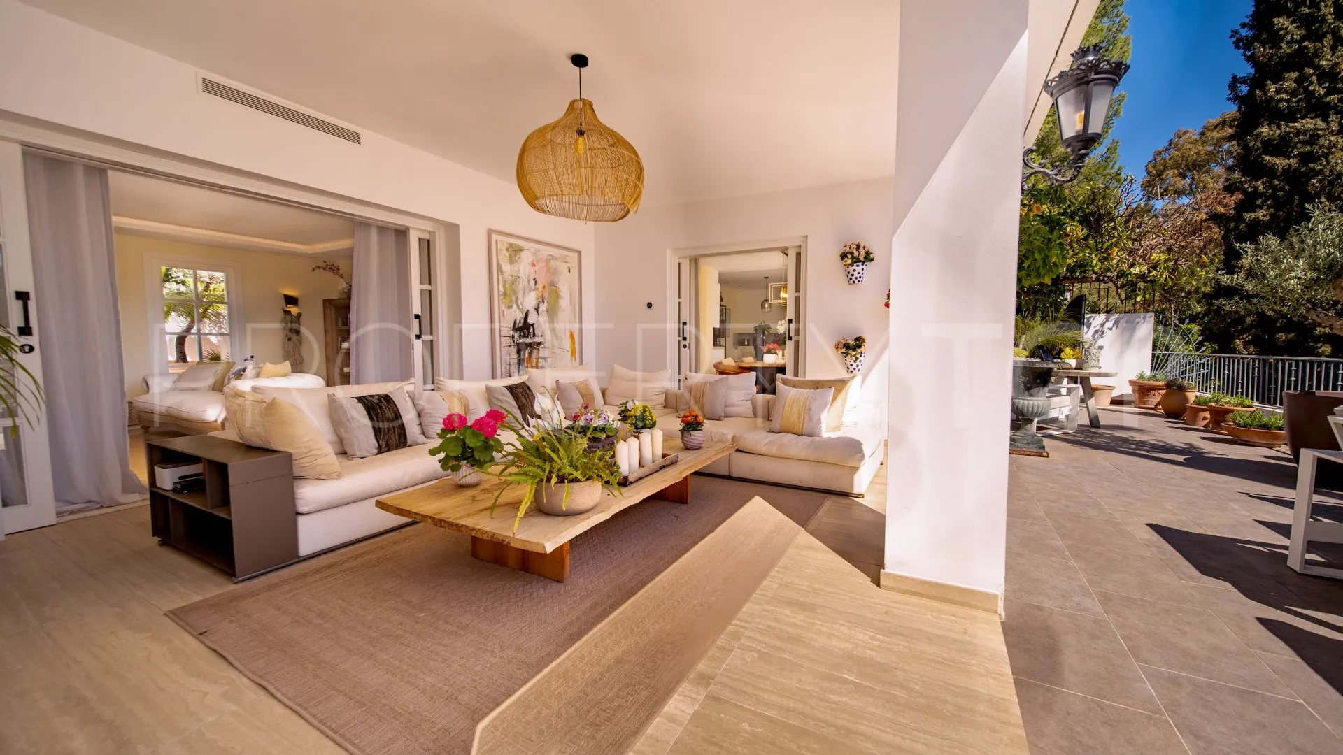 For sale 5 bedrooms villa in Benahavis
