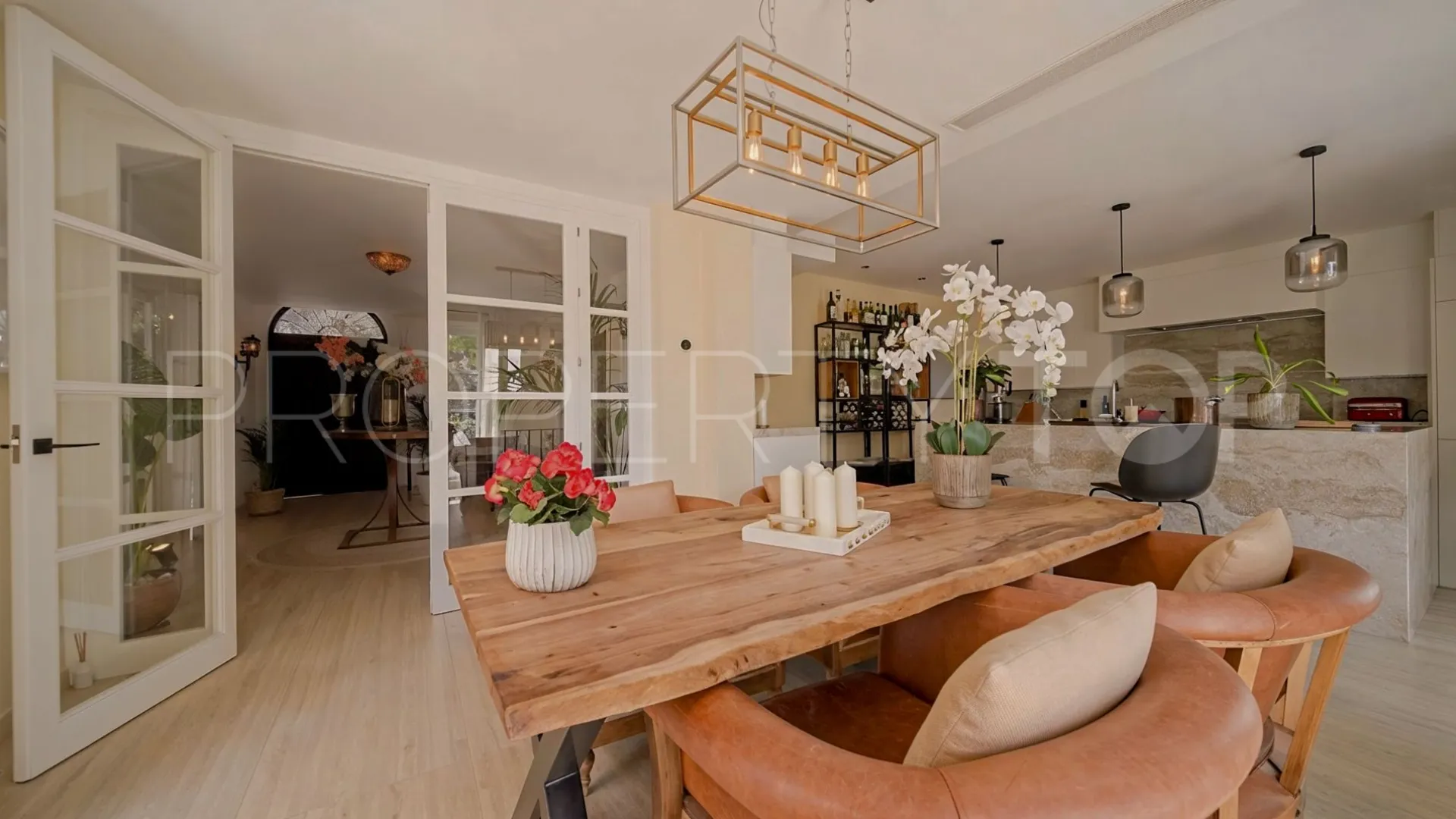 For sale 5 bedrooms villa in Benahavis