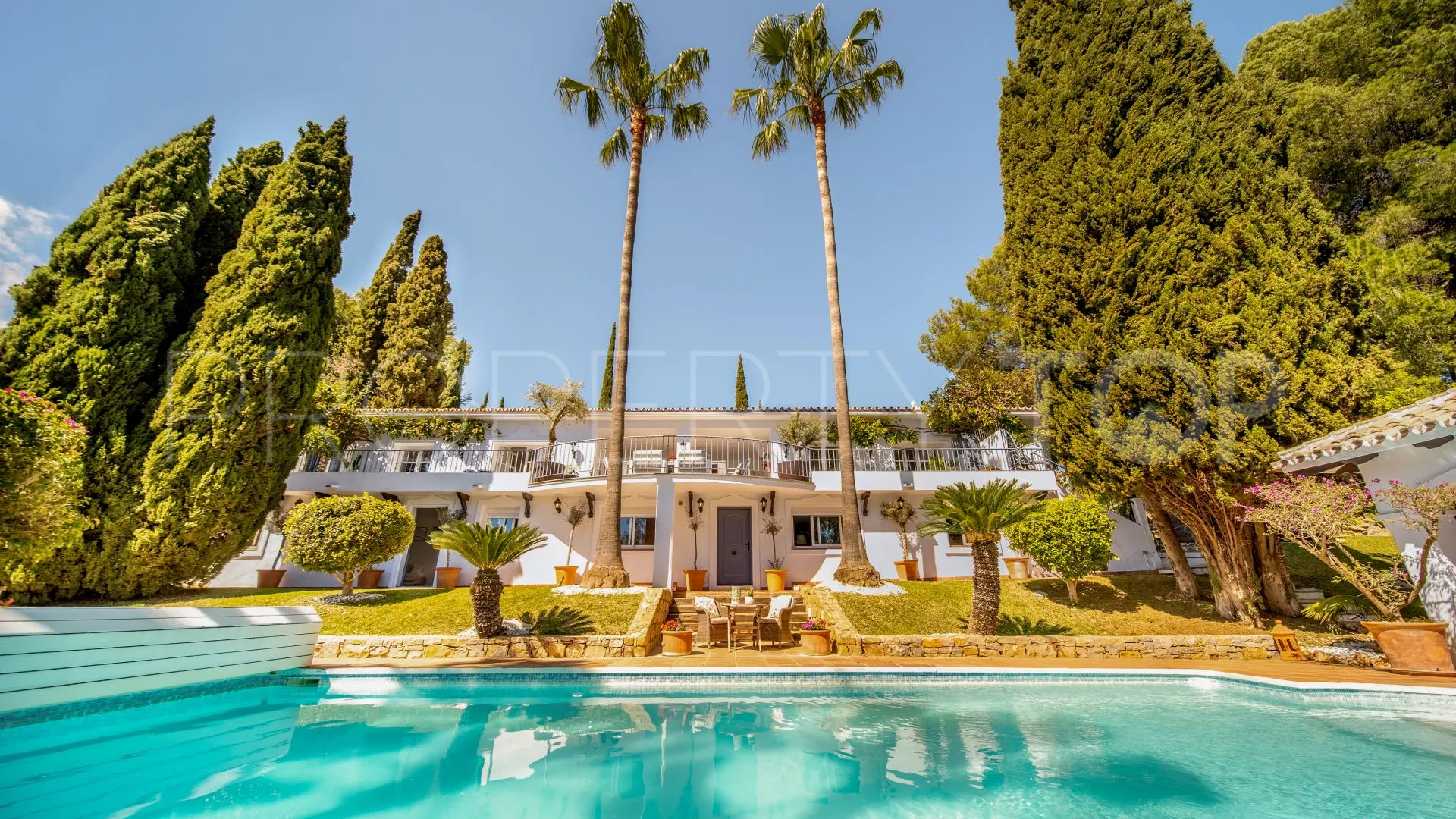 For sale 5 bedrooms villa in Benahavis