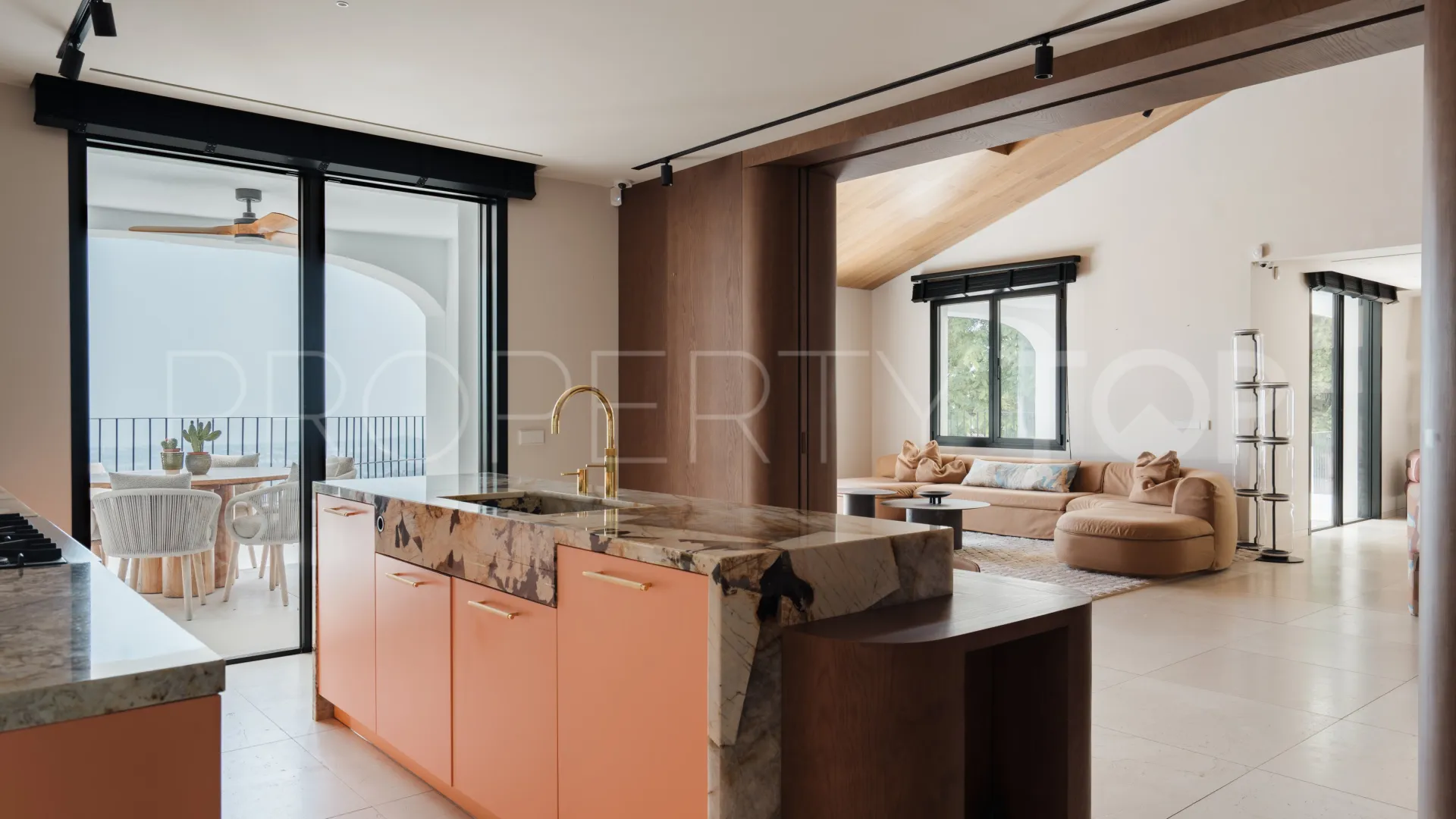 Se vende villa en El Madroñal