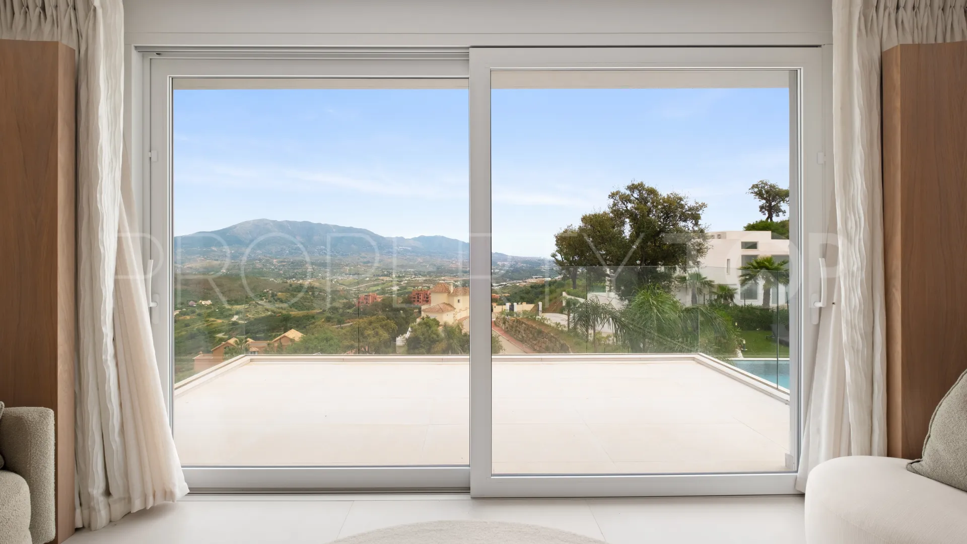 Villa for sale in La Mairena
