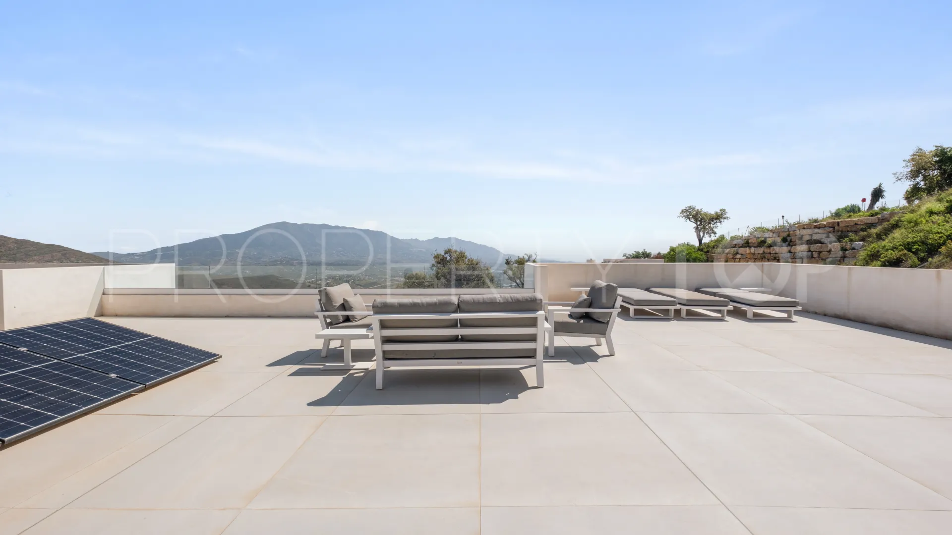 Villa for sale in La Mairena