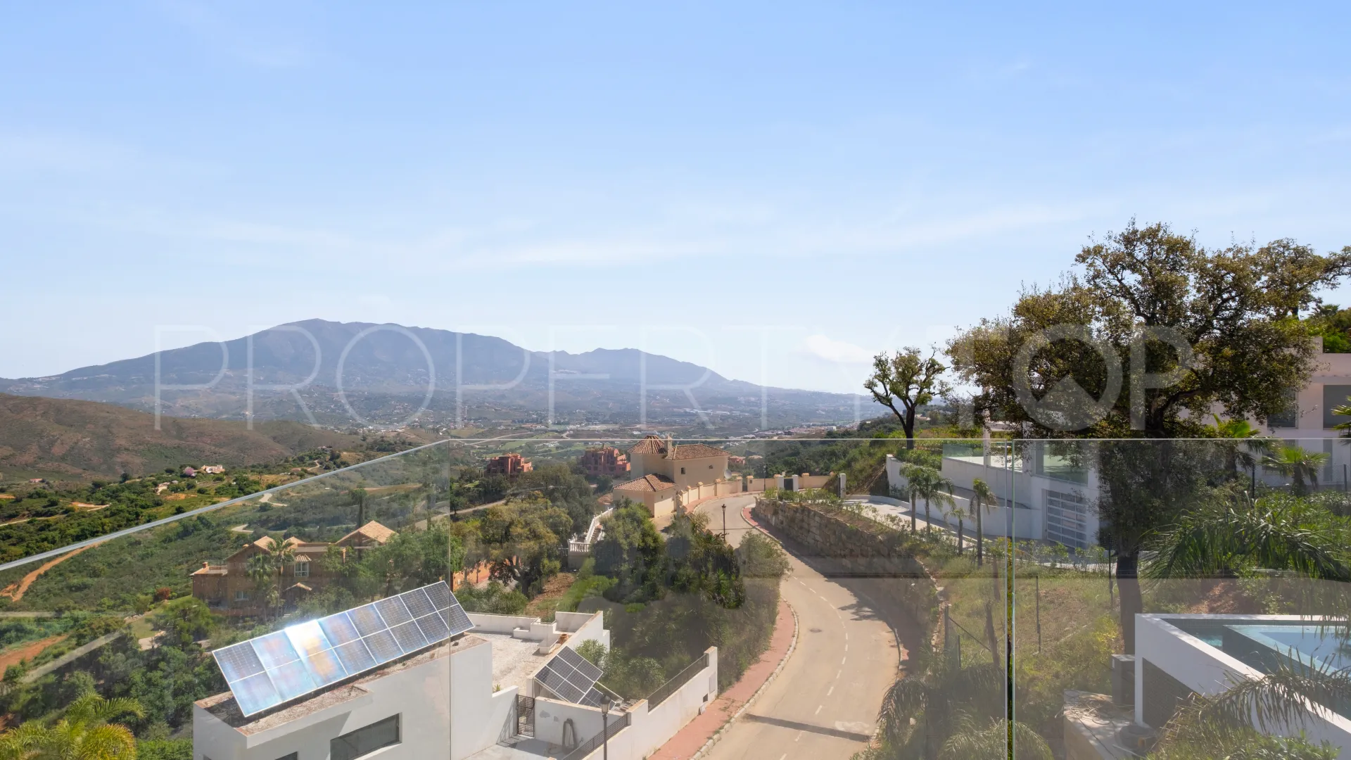 Villa for sale in La Mairena