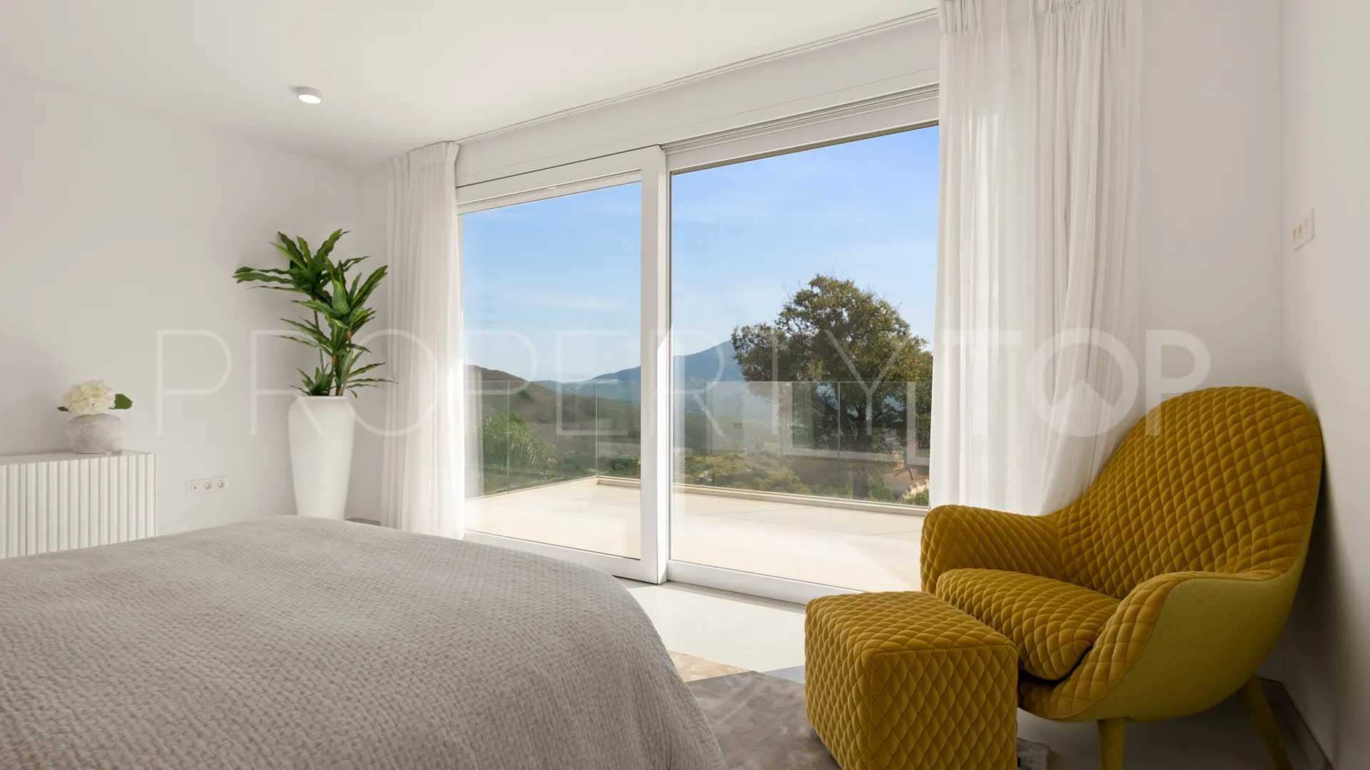 Villa for sale in La Mairena