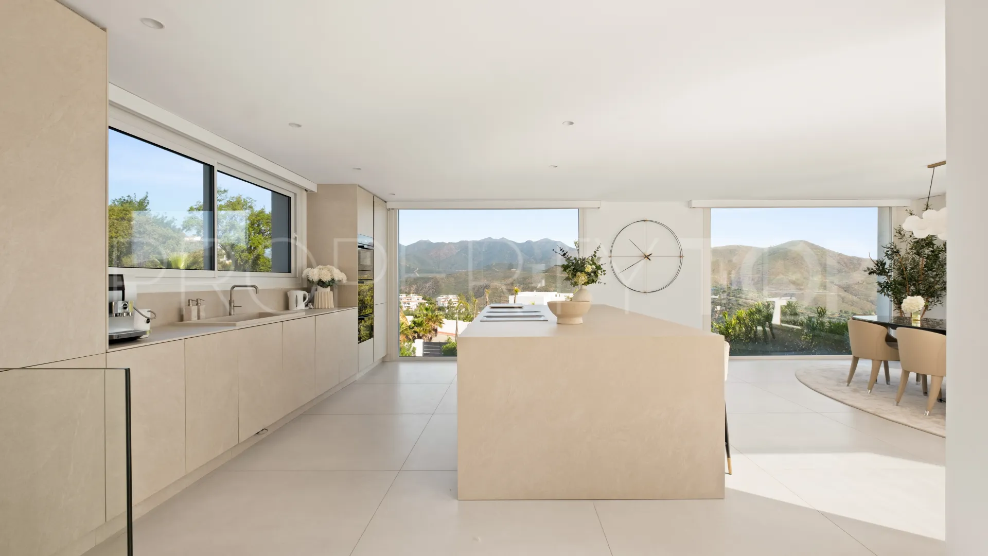 Villa for sale in La Mairena