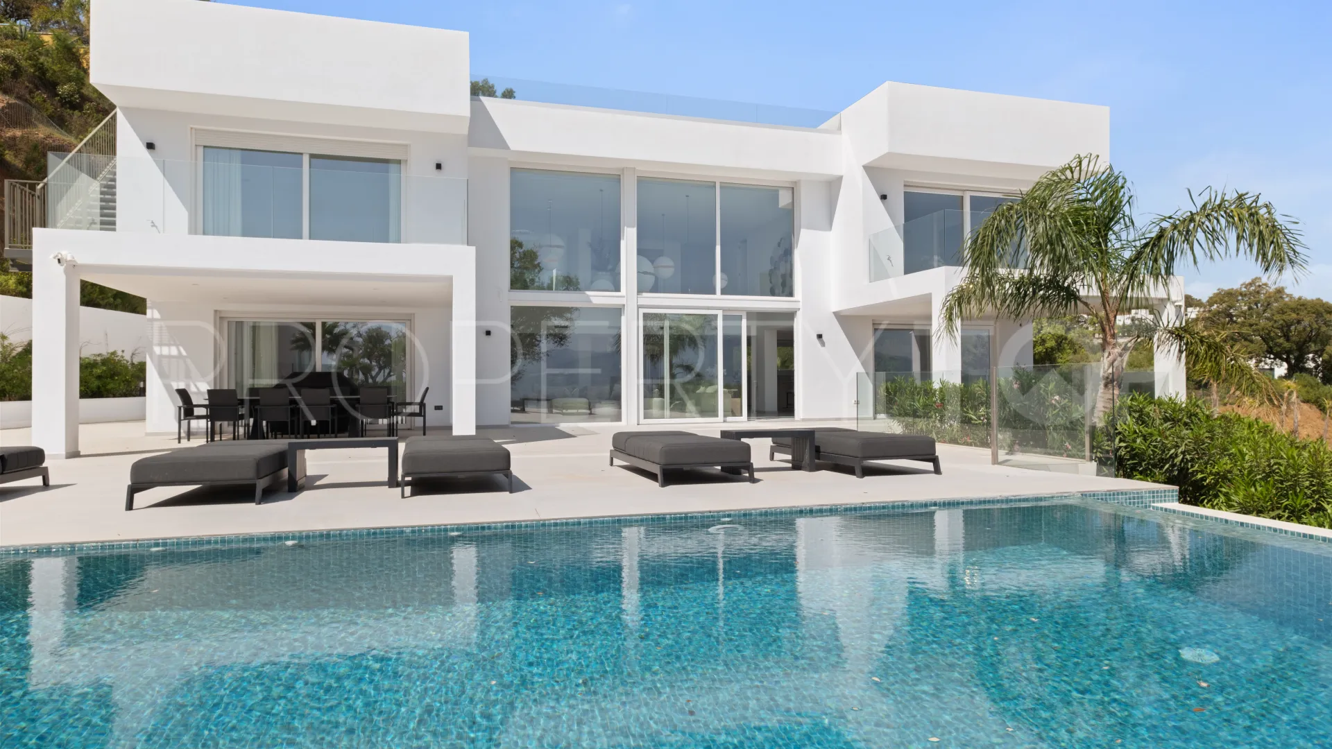 Villa for sale in La Mairena