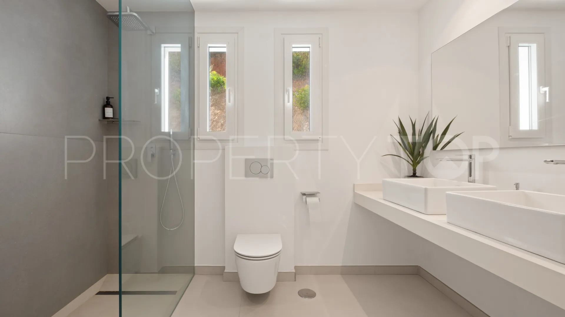 Villa for sale in La Mairena