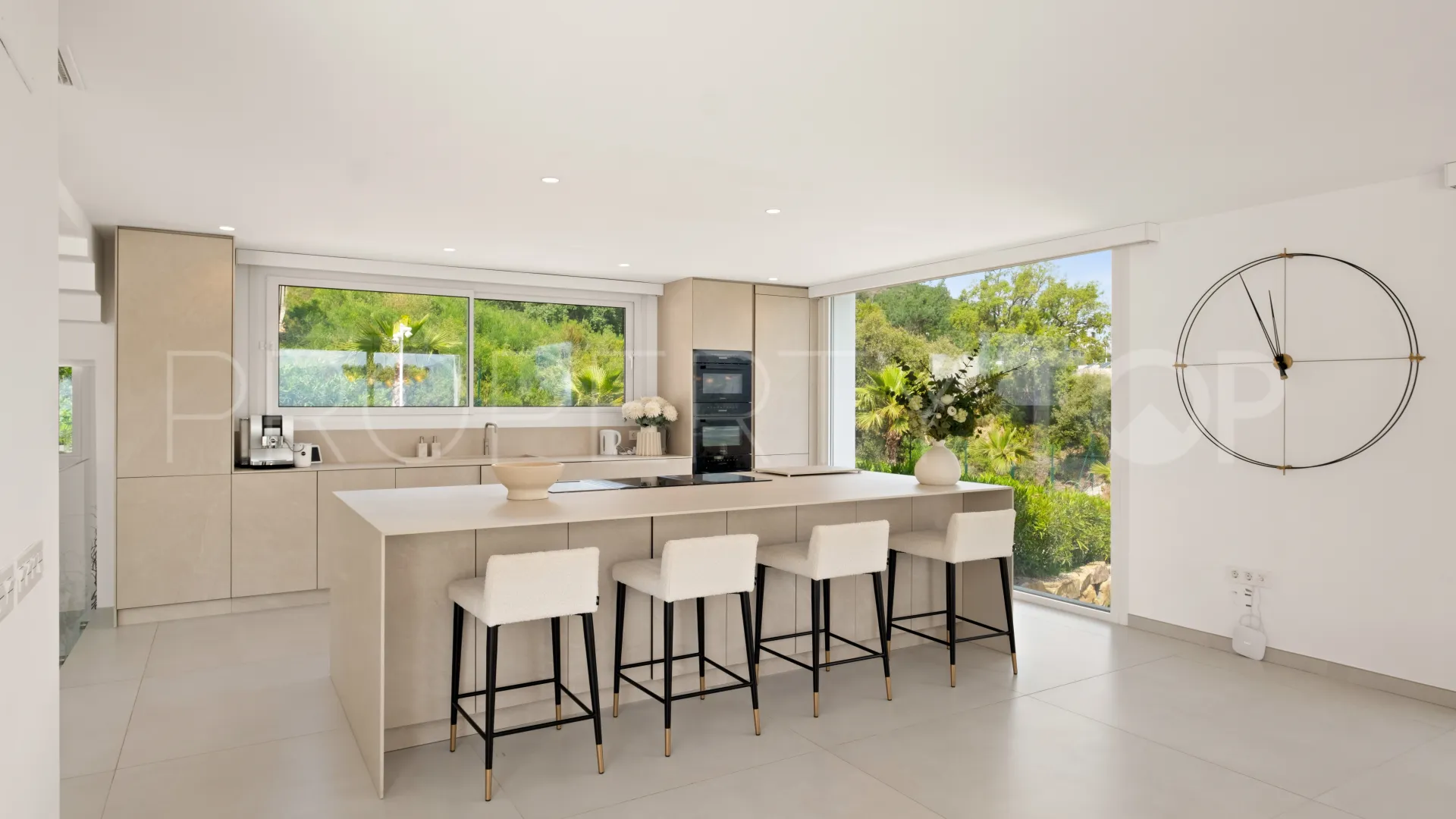 Villa for sale in La Mairena