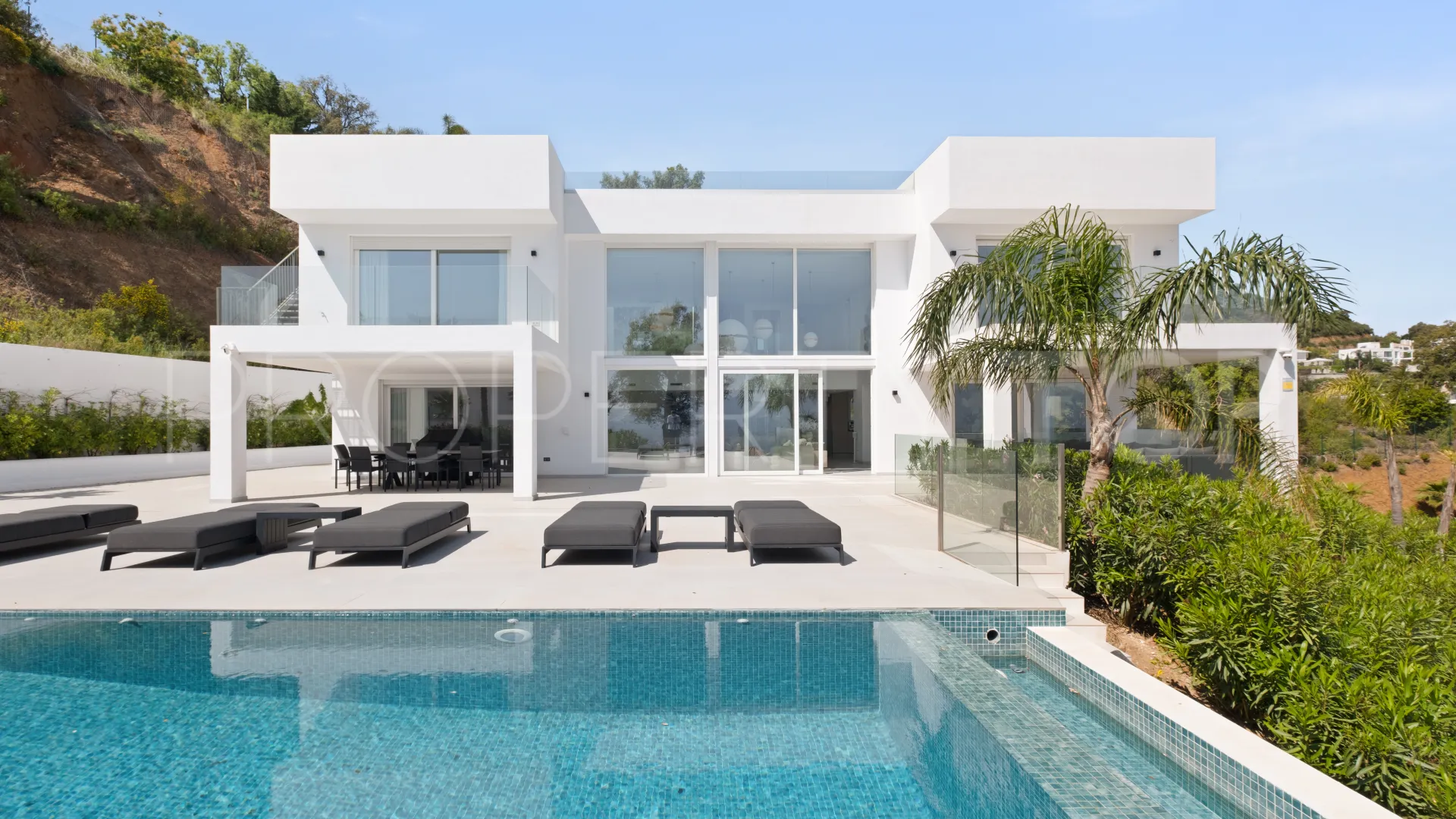 Villa for sale in La Mairena