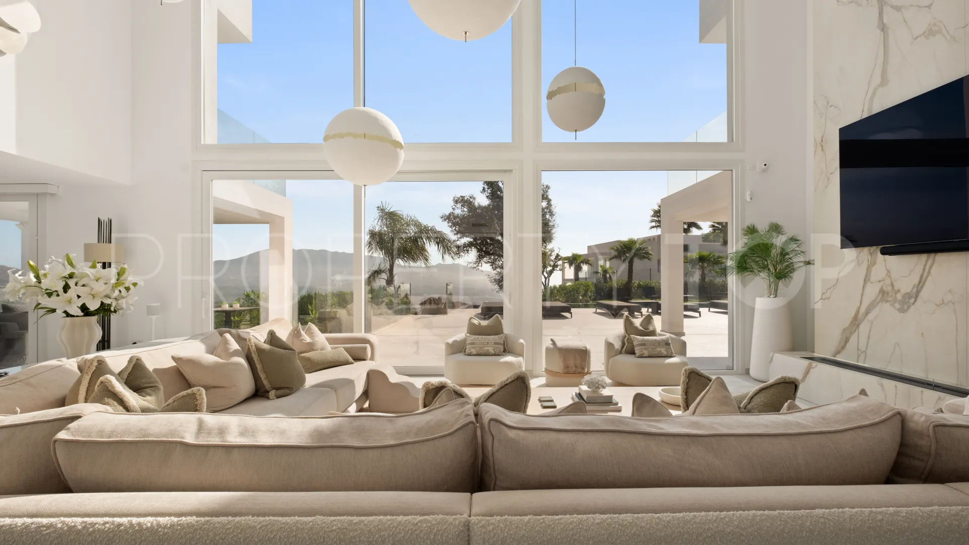 Villa for sale in La Mairena