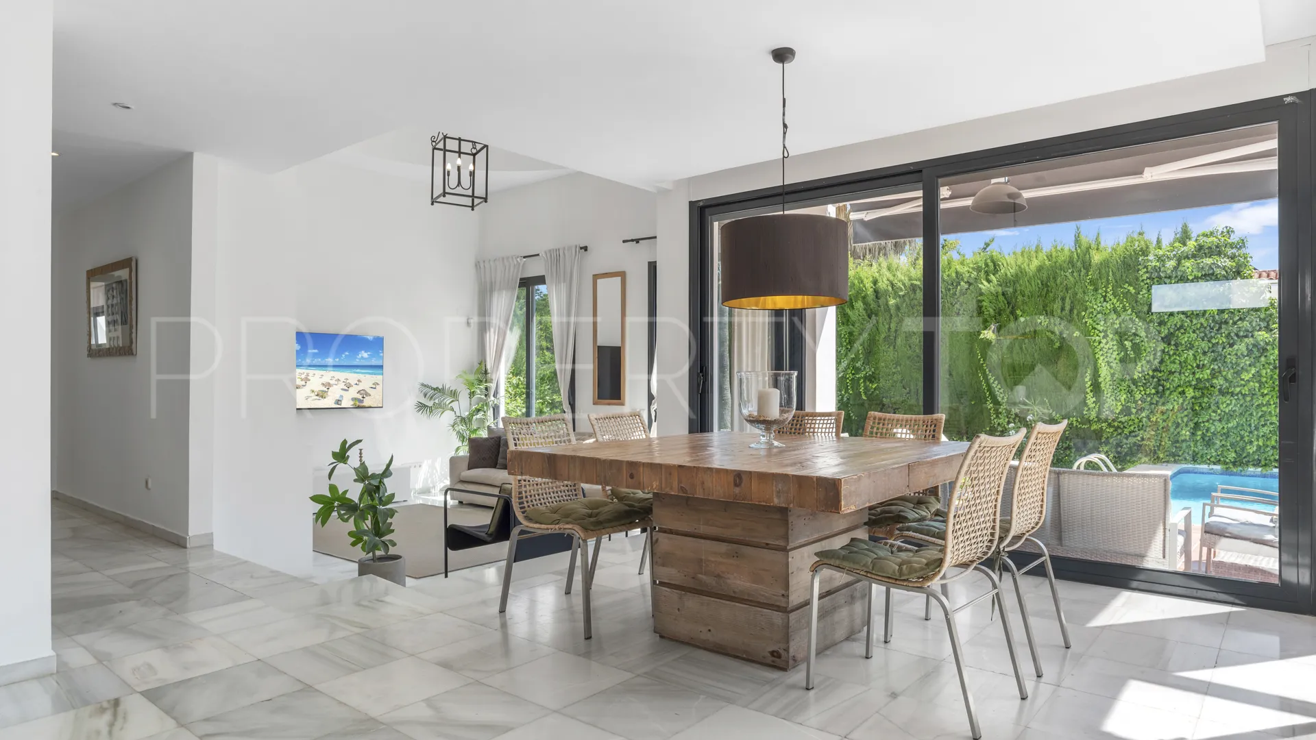 Villa in Nueva Andalucia for sale