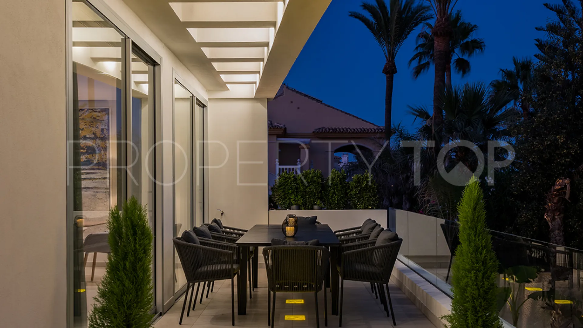 Comprar villa en Mijas Costa de 5 dormitorios