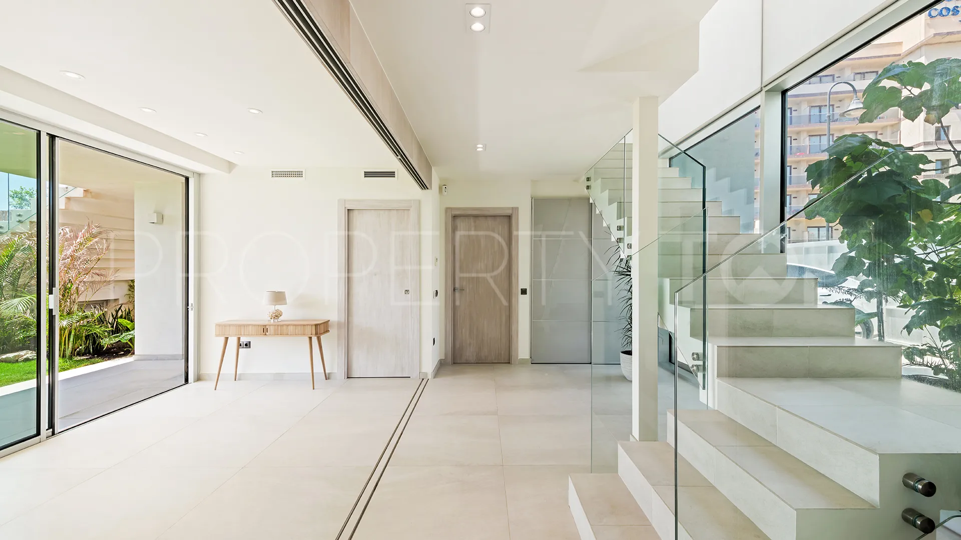 Comprar villa en Mijas Costa de 5 dormitorios