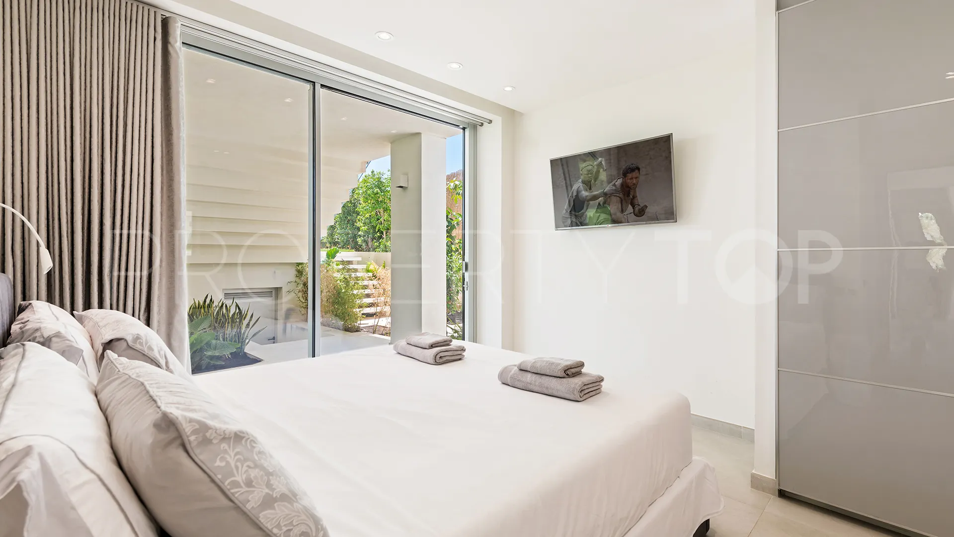 Comprar villa en Mijas Costa de 5 dormitorios