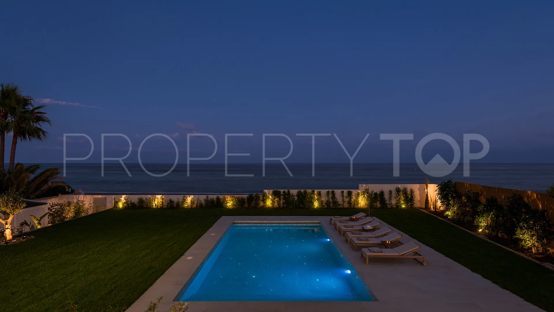 Comprar villa en Mijas Costa de 5 dormitorios