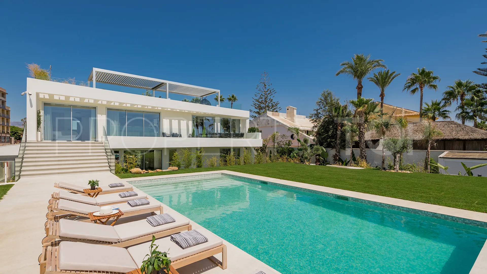 Comprar villa en Mijas Costa de 5 dormitorios