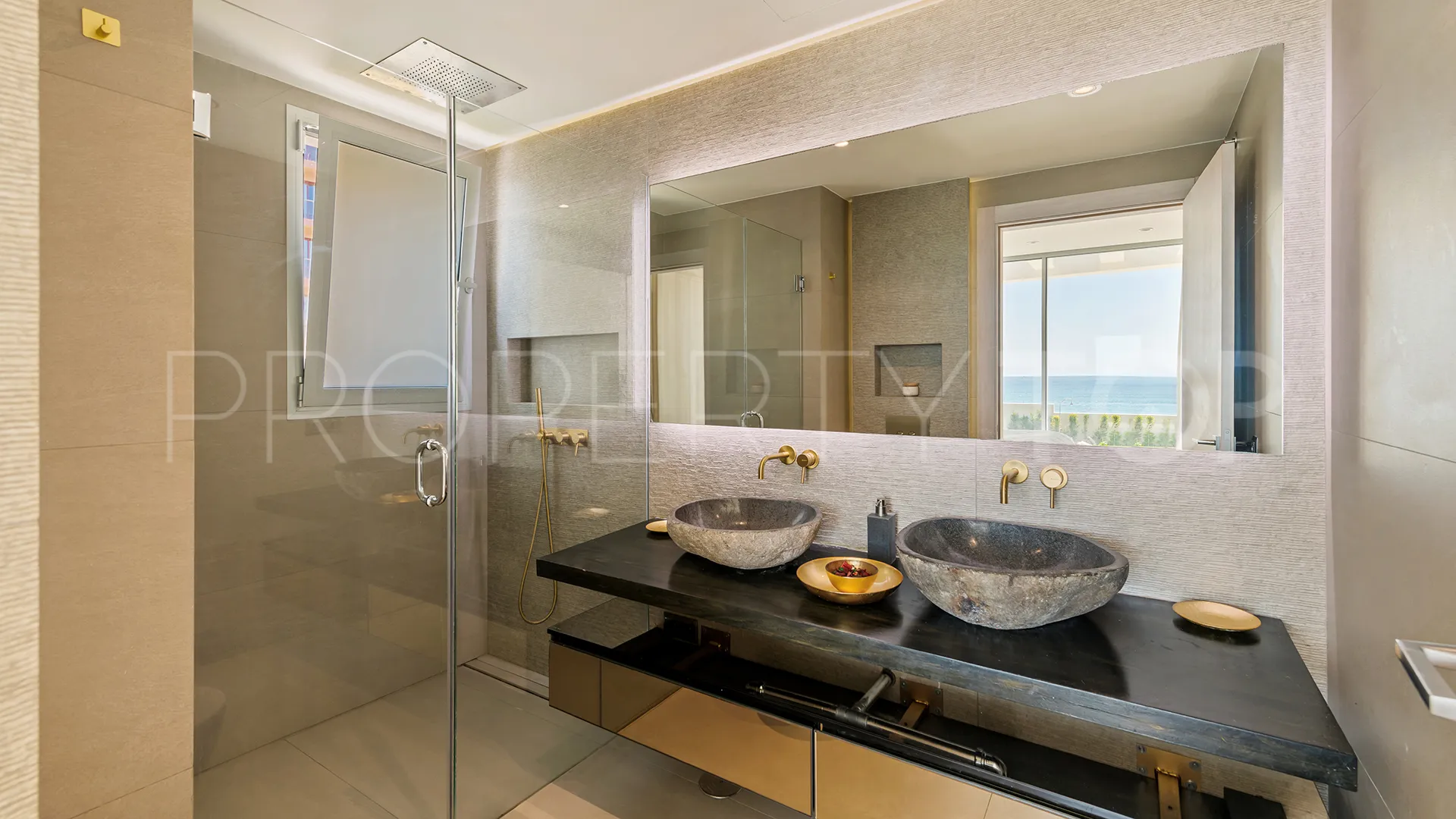 Comprar villa en Mijas Costa de 5 dormitorios