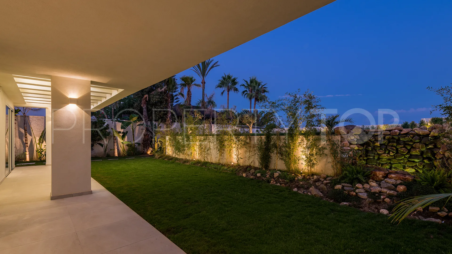 Comprar villa en Mijas Costa de 5 dormitorios
