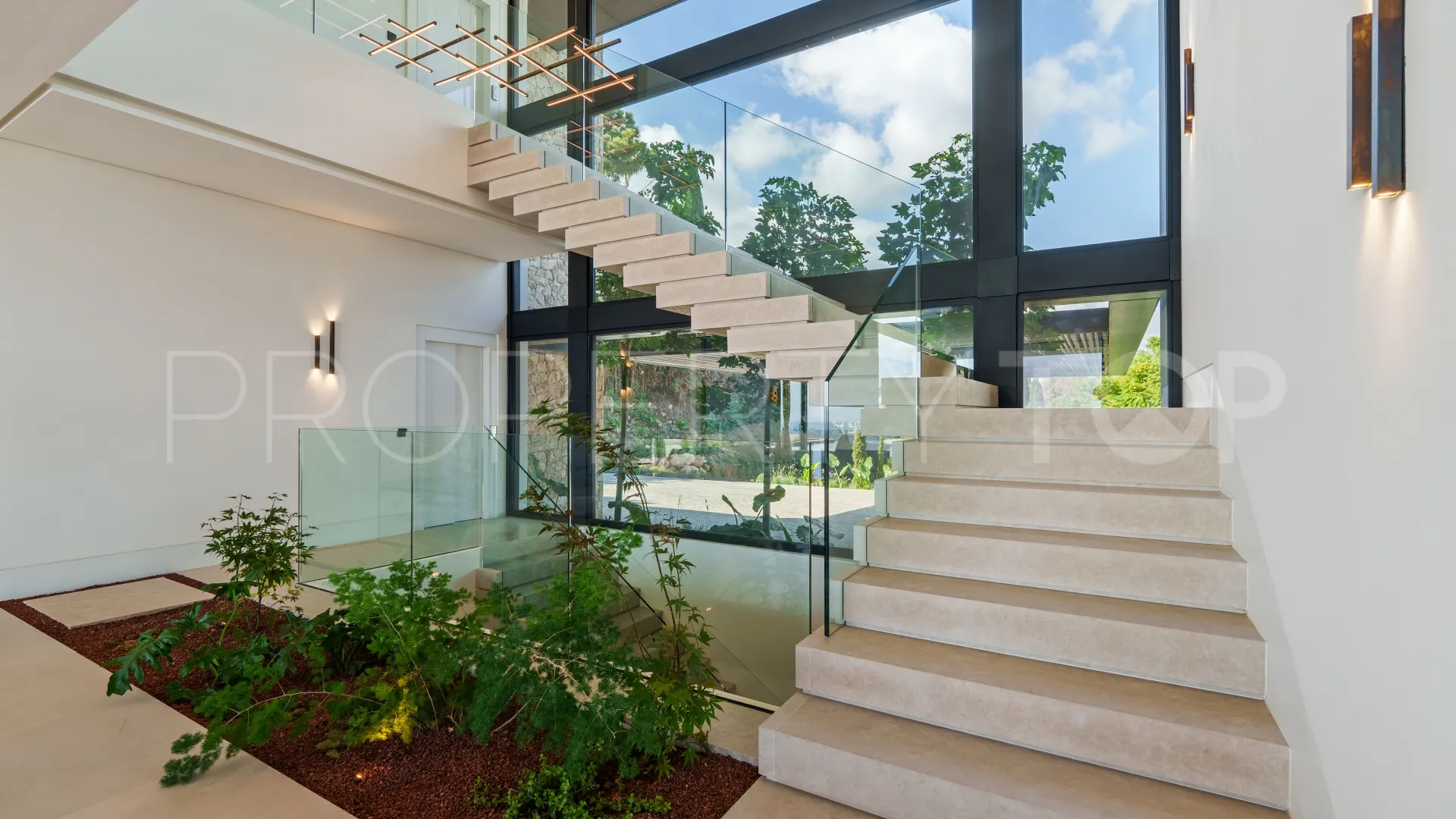 Villa en venta en El Herrojo de 8 dormitorios