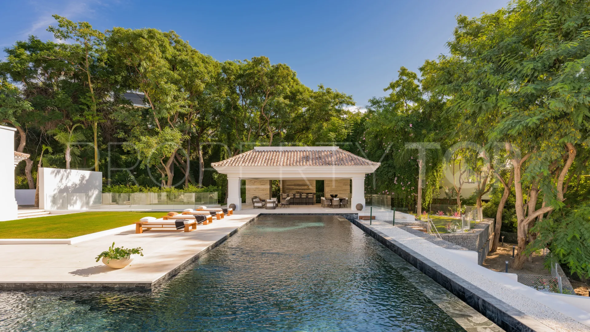 Comprar villa en La Quinta