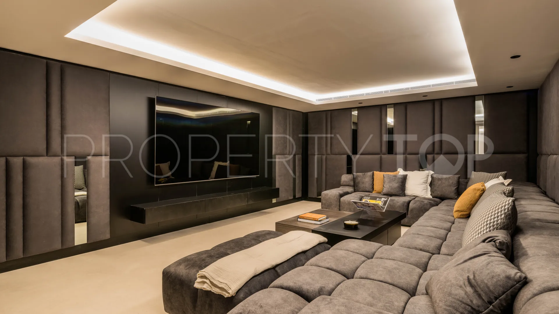 Comprar villa en La Quinta