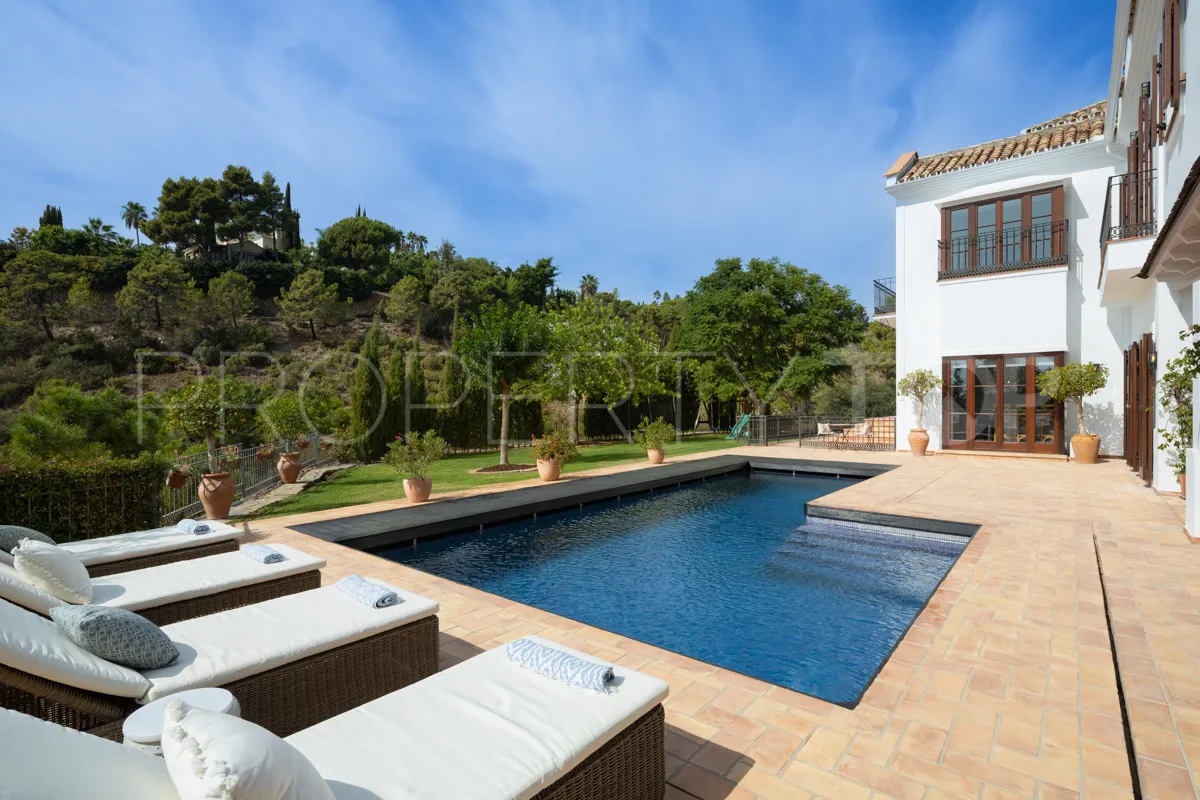 6 bedrooms El Madroñal villa for sale