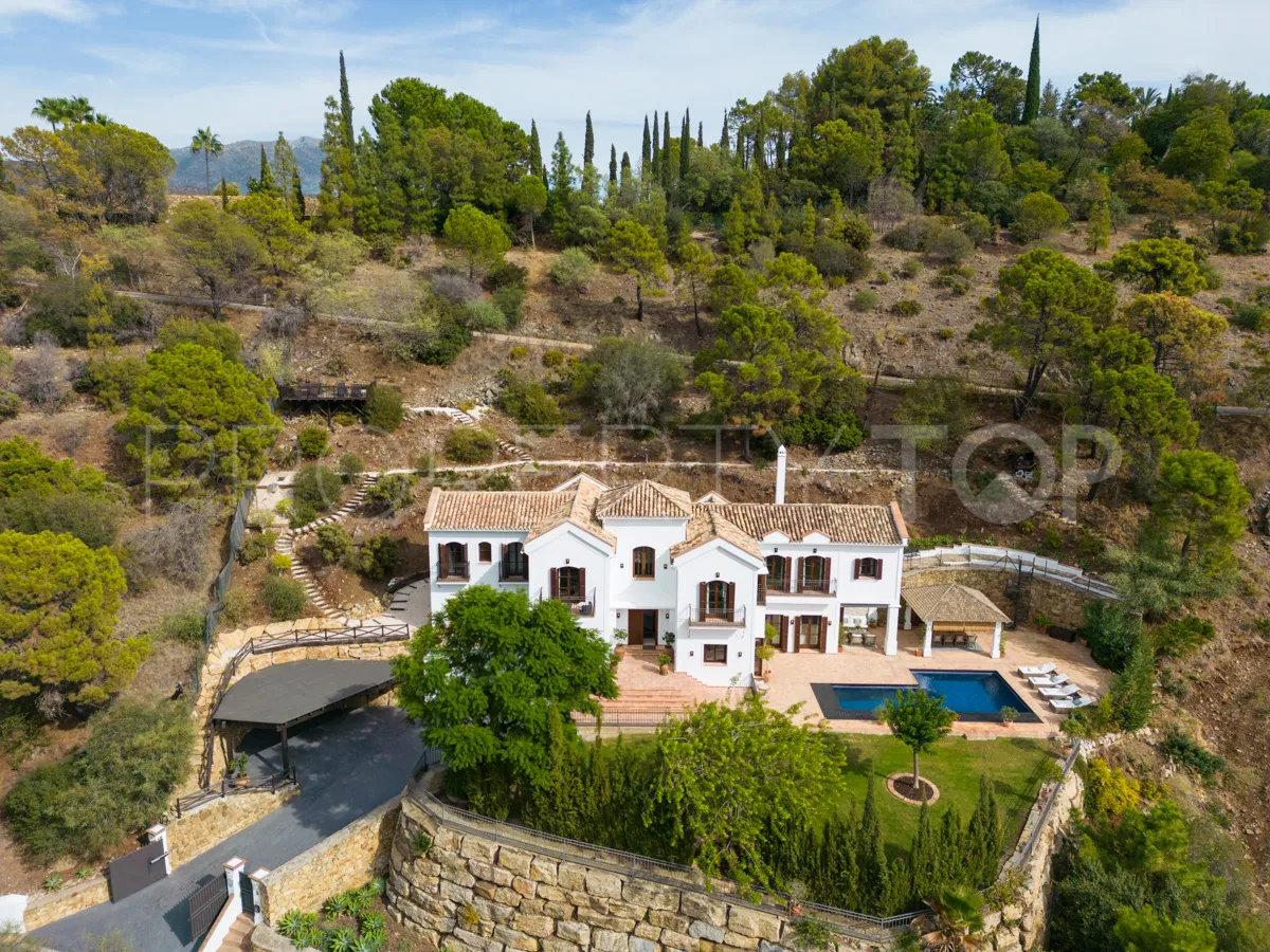 6 bedrooms El Madroñal villa for sale