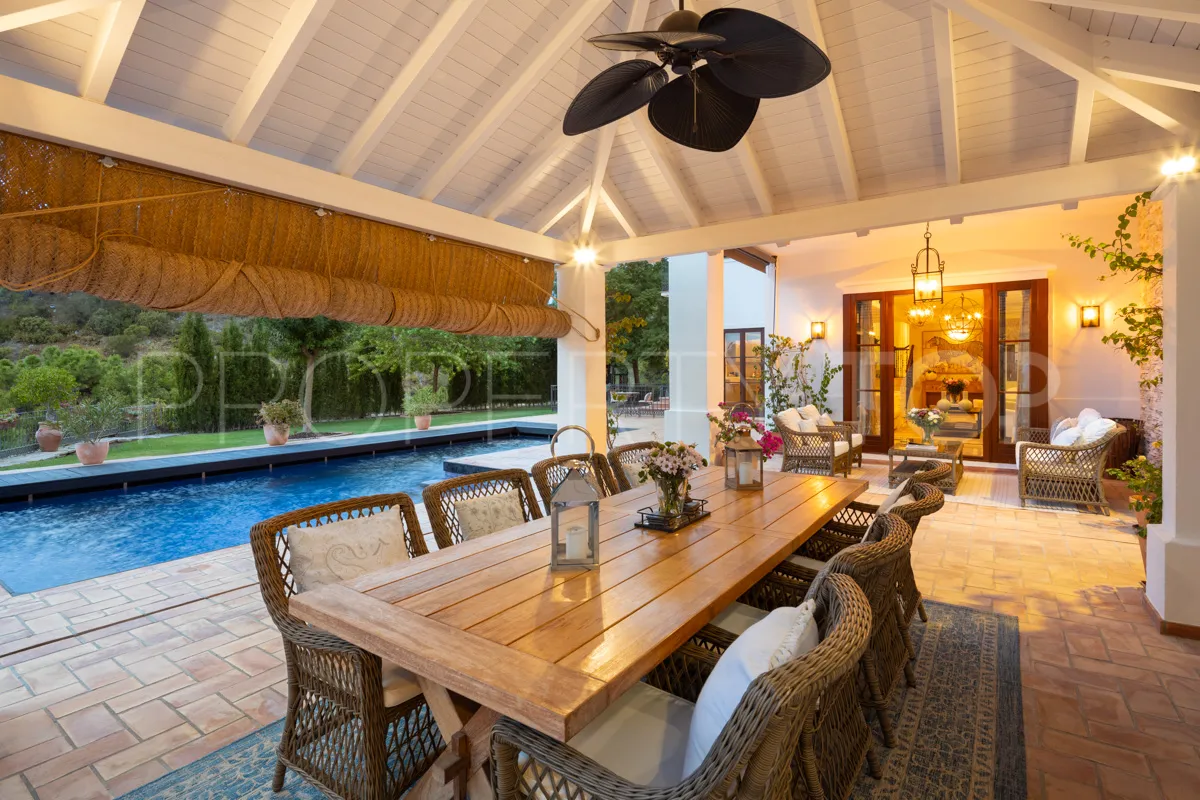 6 bedrooms El Madroñal villa for sale