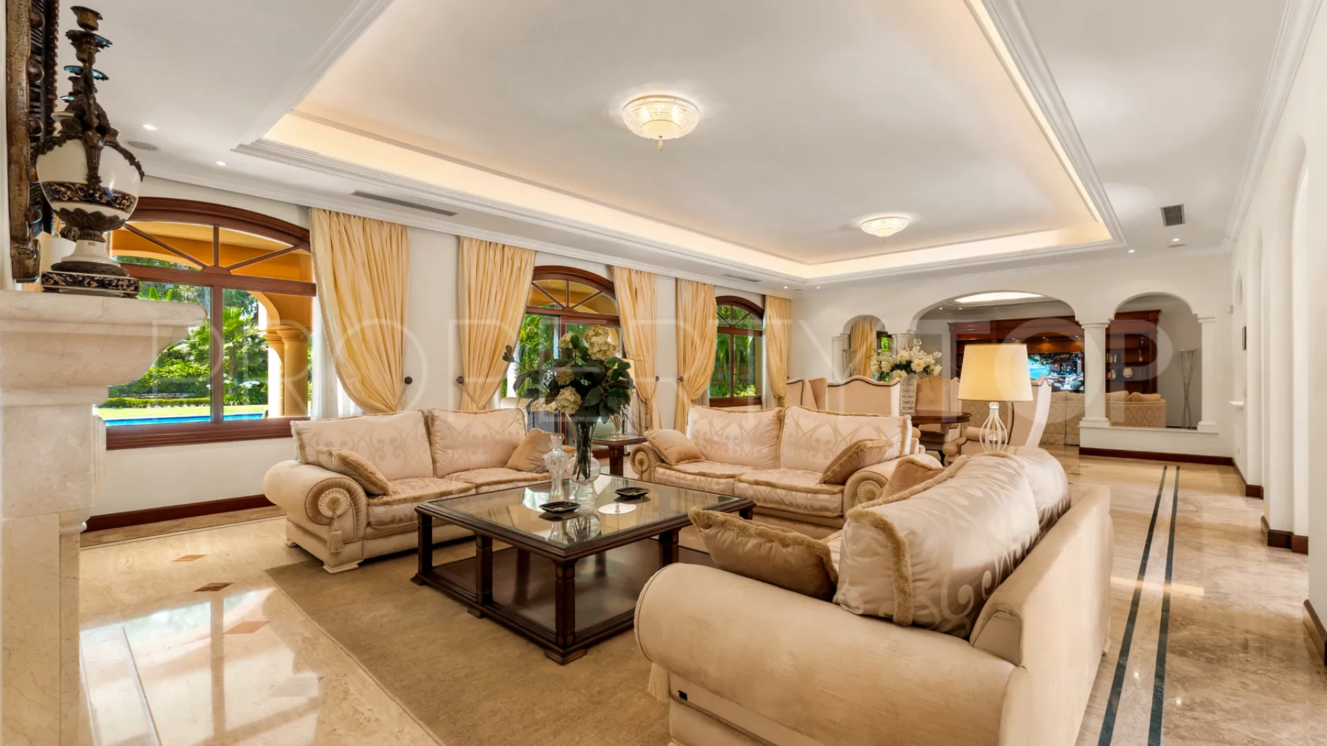 For sale Guadalmina Baja villa with 8 bedrooms