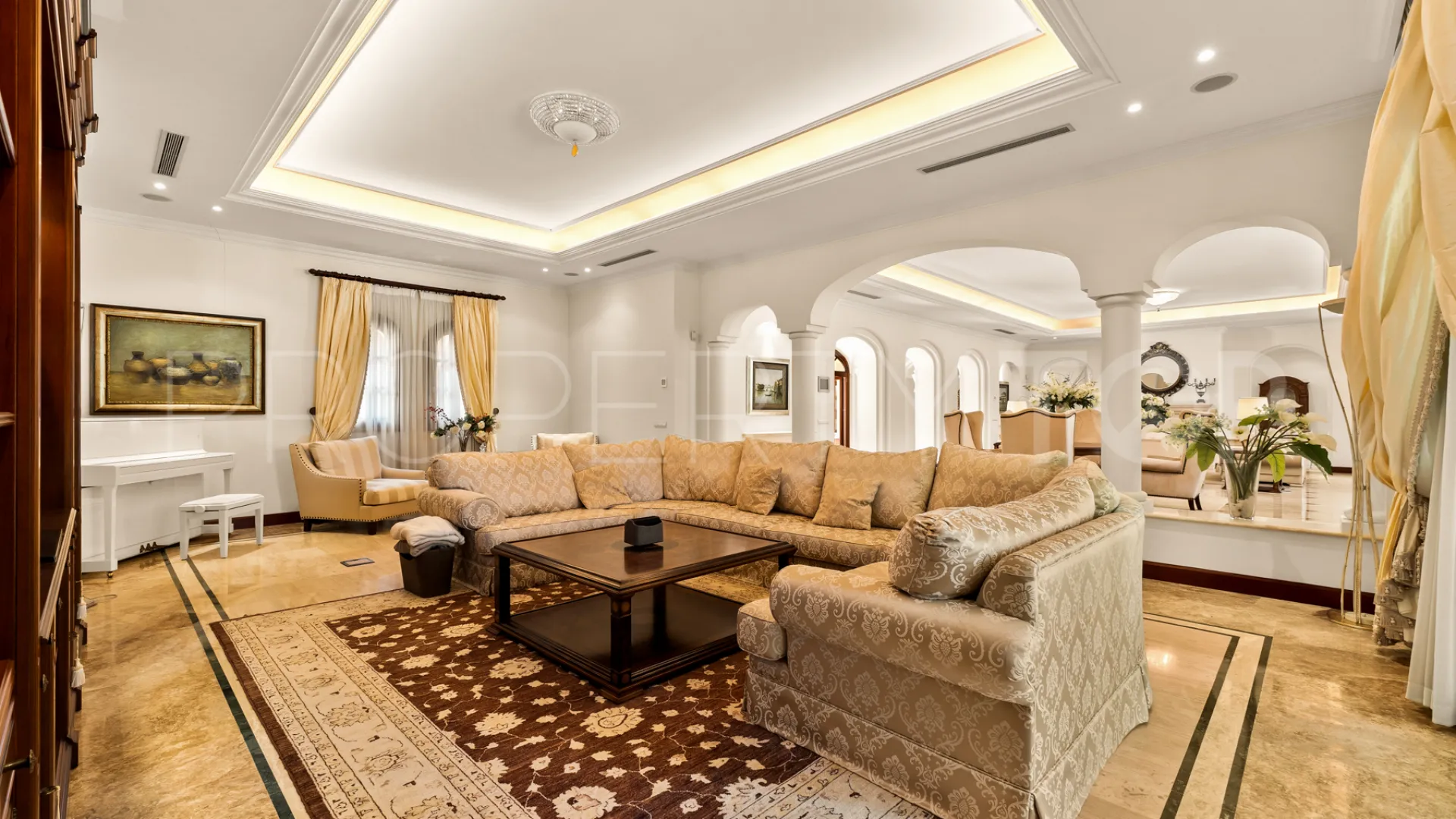 For sale Guadalmina Baja villa with 8 bedrooms
