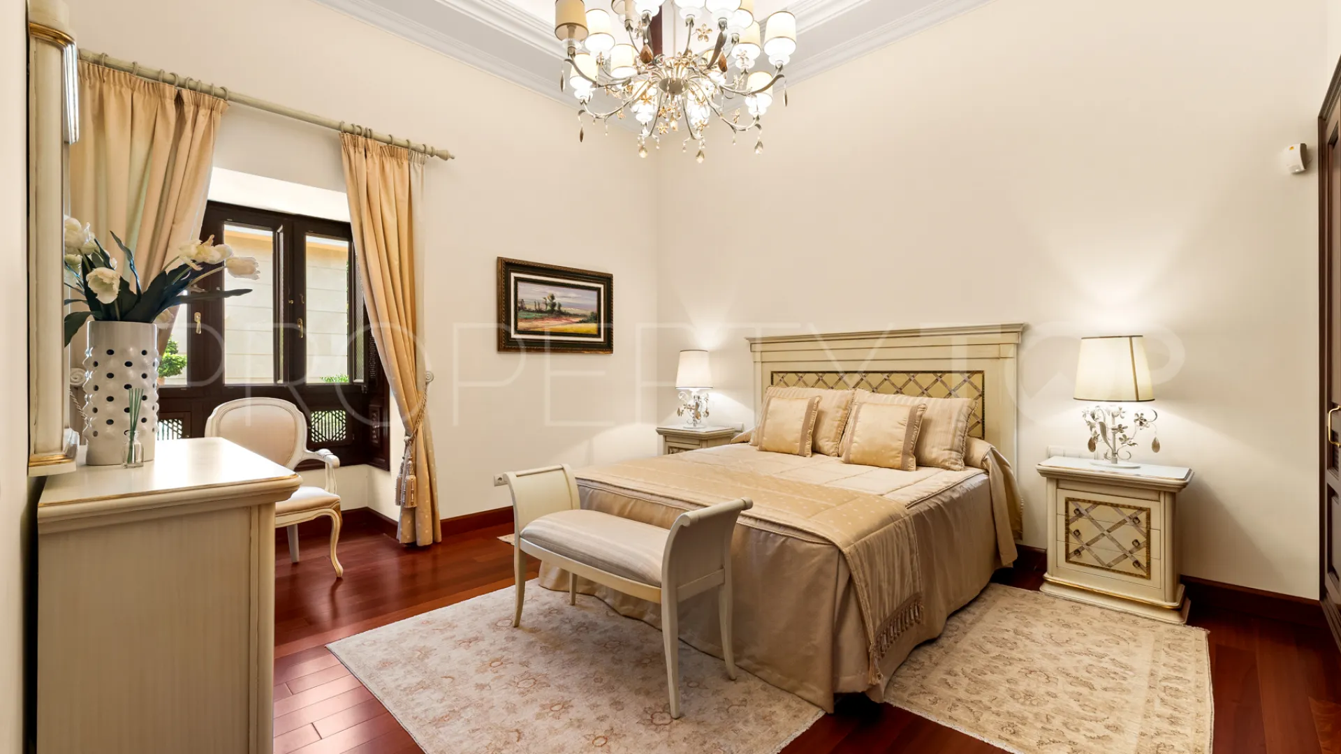 For sale Guadalmina Baja villa with 8 bedrooms