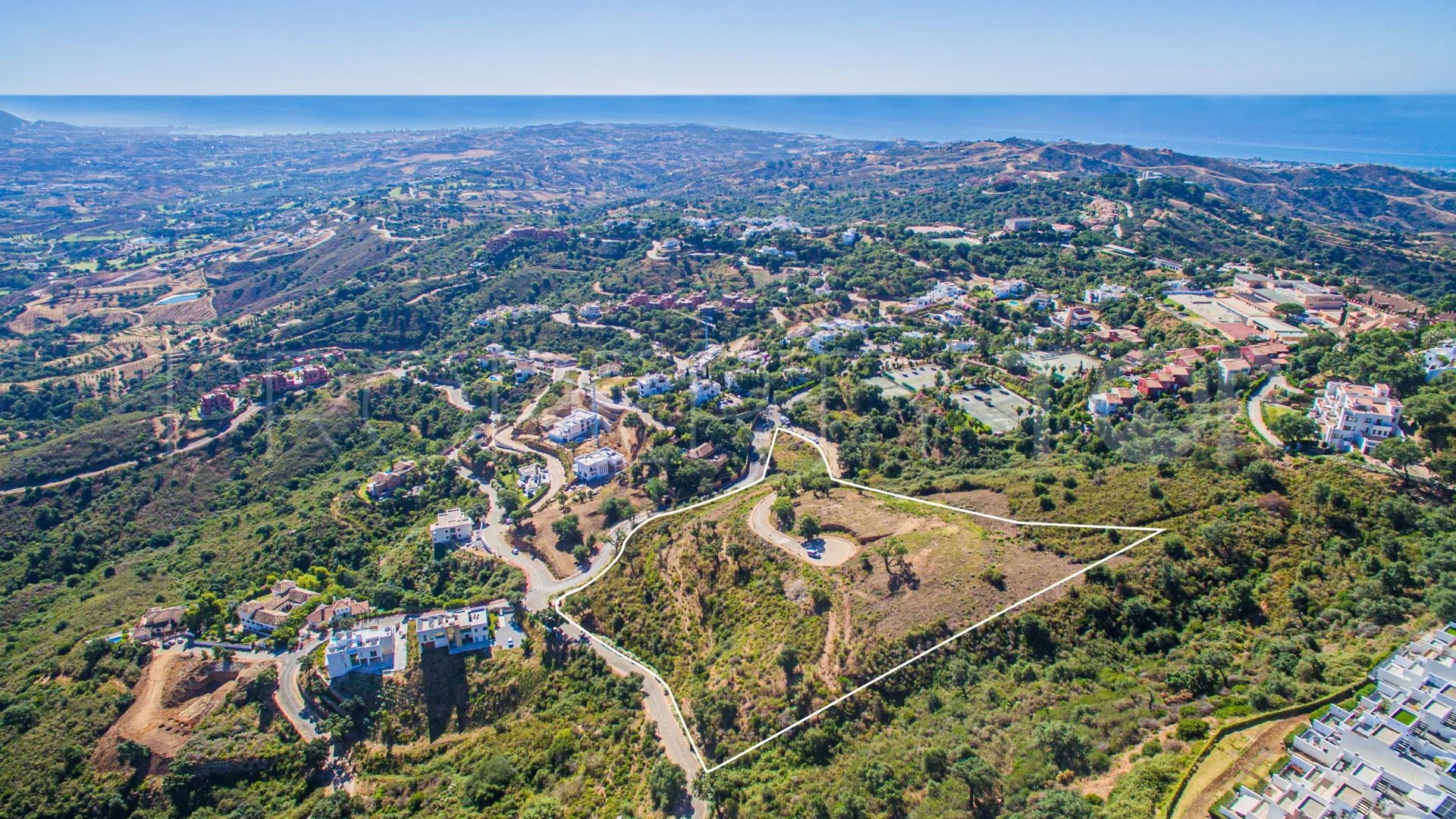 La Mairena plot for sale